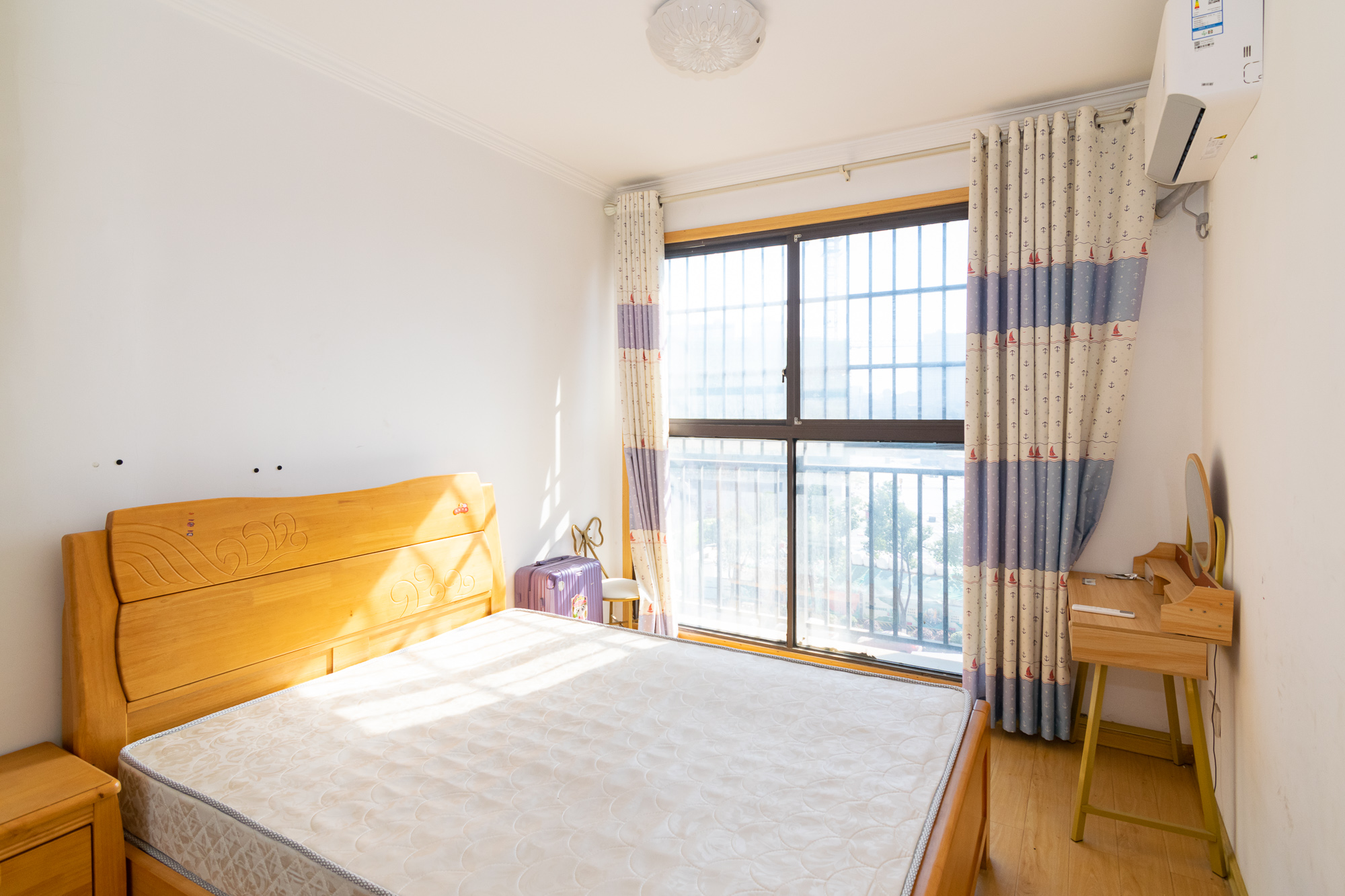 新城国际花都 3室2厅1卫 60.00万 新城国际花都 3室2厅1卫 60.00万卧室