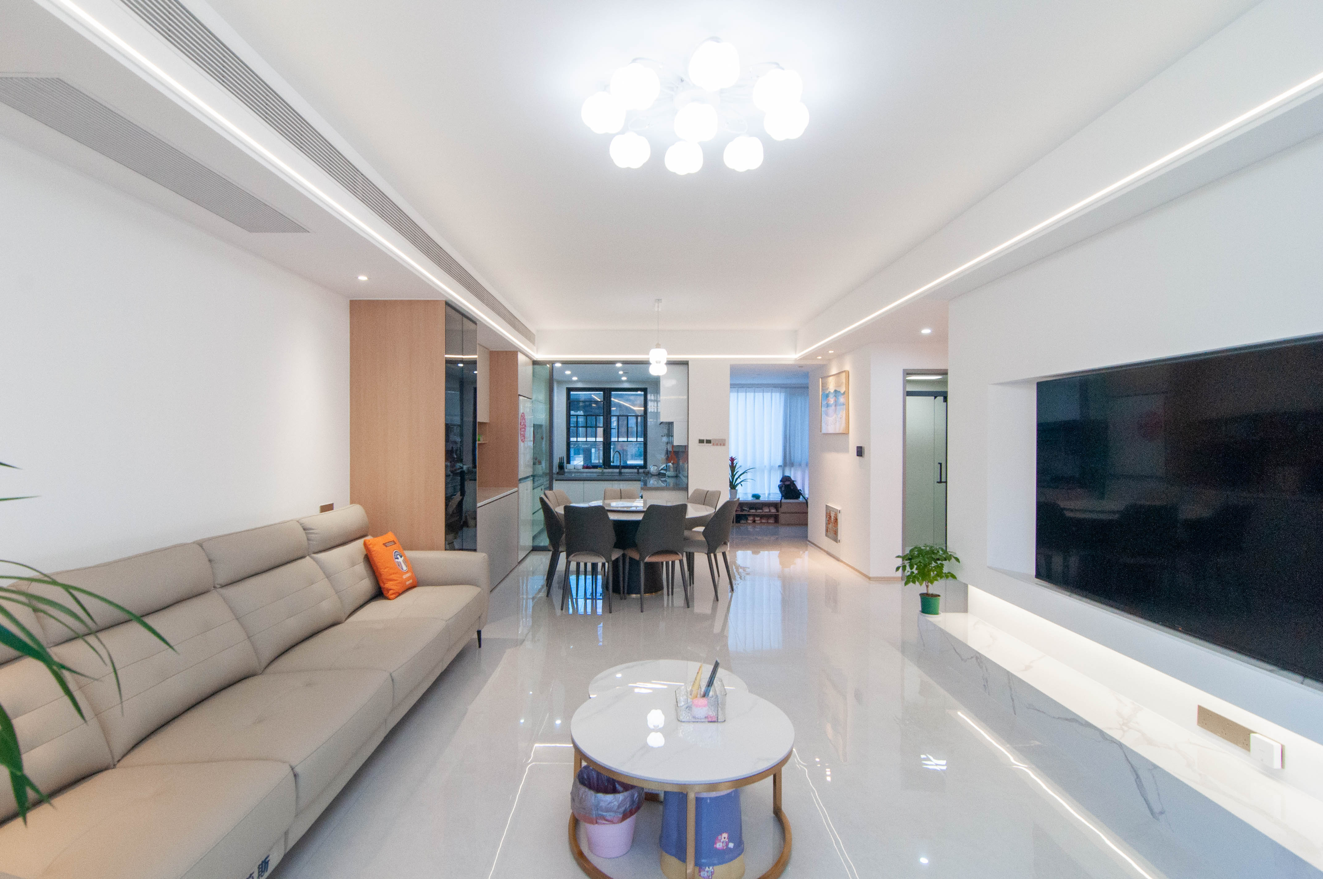 祥源森林之光  4室2厅2卫    398.0万 祥源森林之光  4室2厅2卫    398.0万客厅