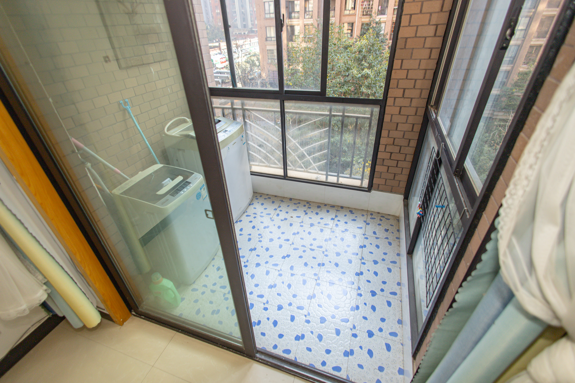 华润凤凰城一期 2室2厅1卫 48.0万 华润凤凰城一期 2室2厅1卫 48.0万阳台