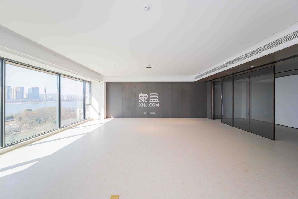 万科紫台  4室2厅3卫   395.00万