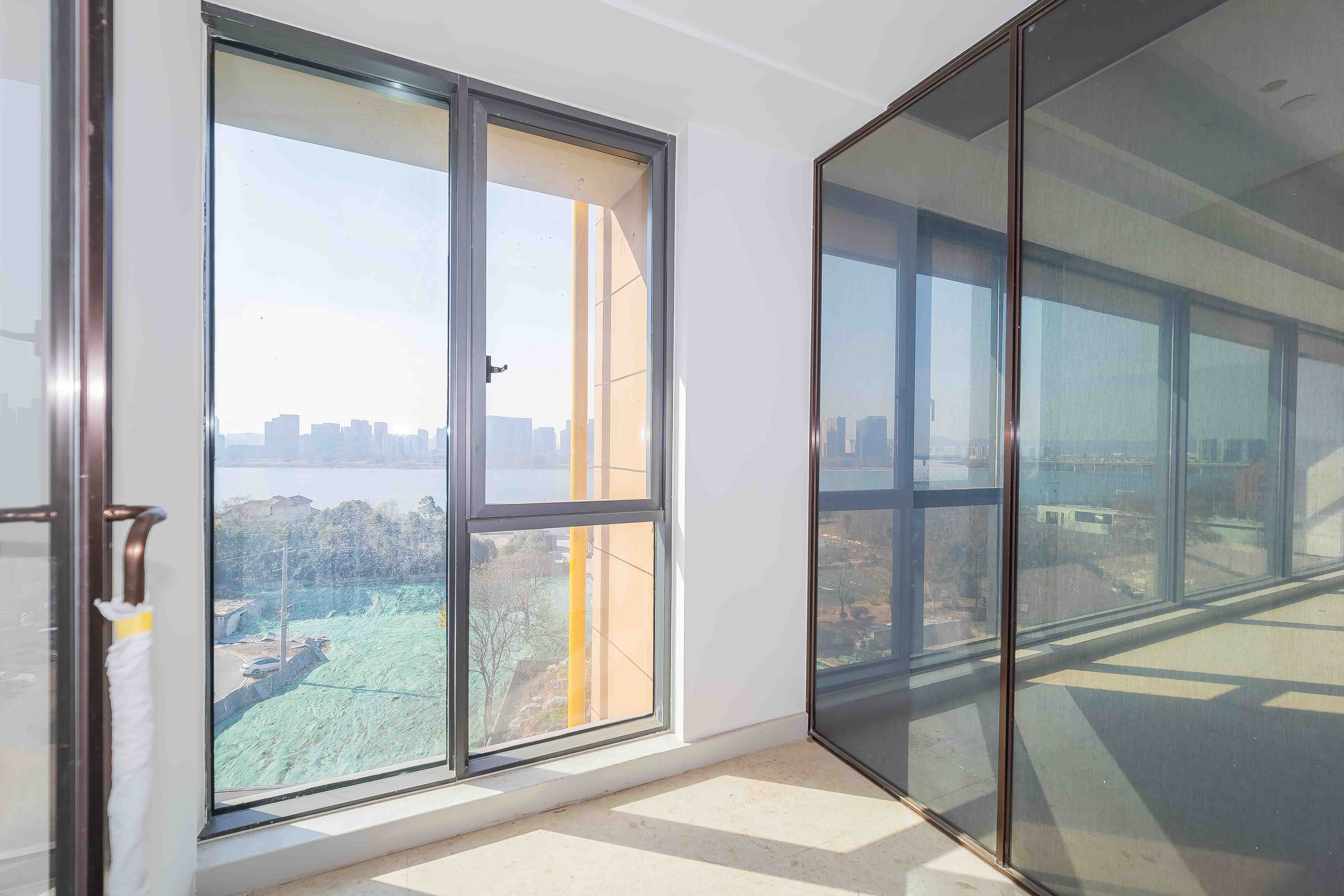万科紫台  4室2厅3卫   395.00万其他