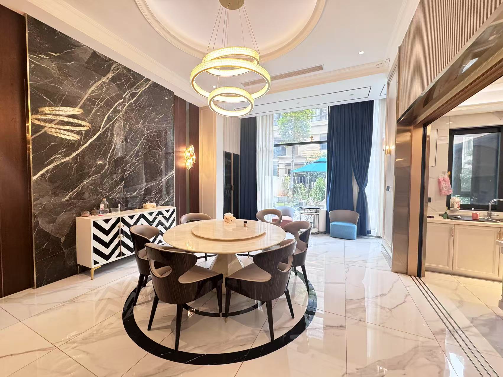 翡翠公园(北大资源) 4室2厅3卫 268.0万 翡翠公园(北大资源) 4室2厅3卫 268.0万室内图