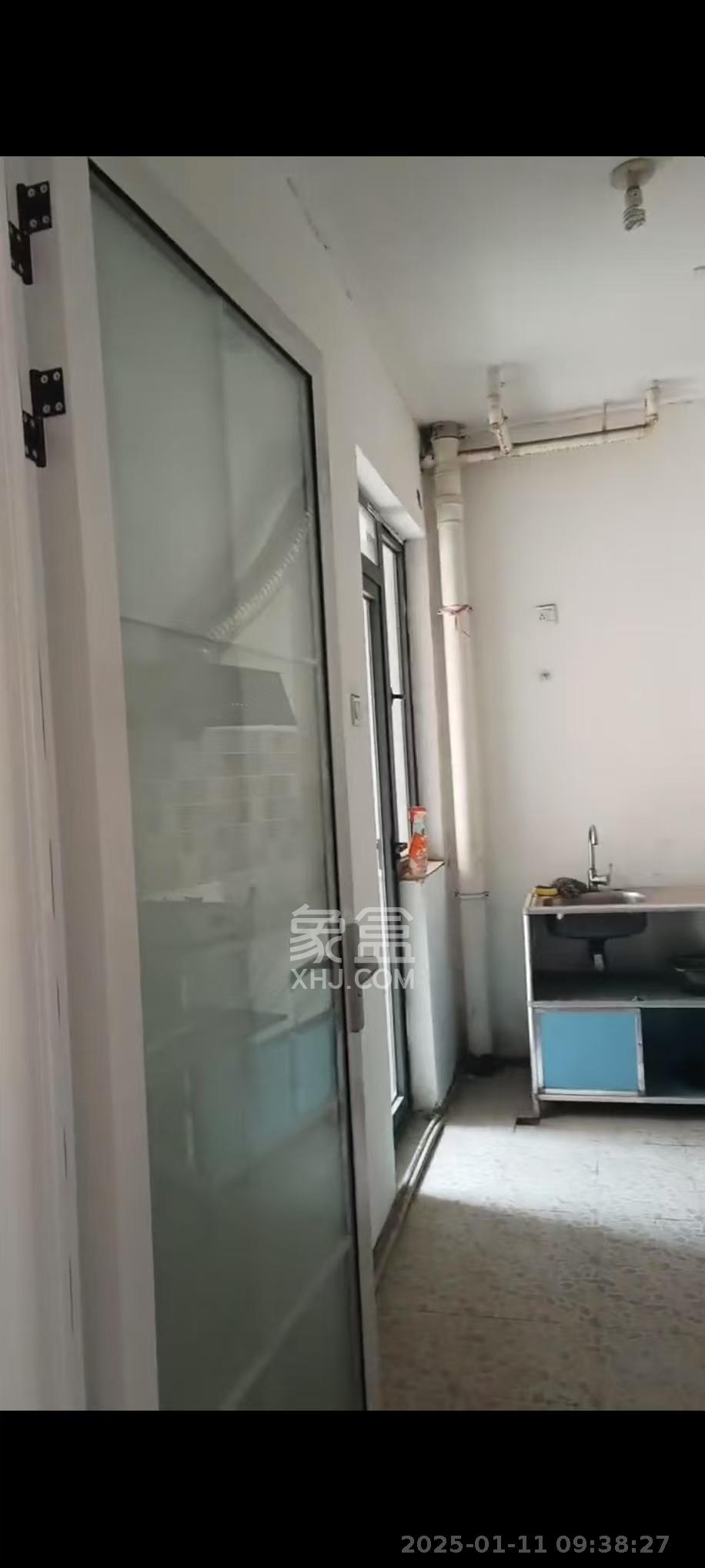 和美星城  1室2厅1卫    1500.0元/月 和美星城  1室2厅1卫    1500.0元/月室内图