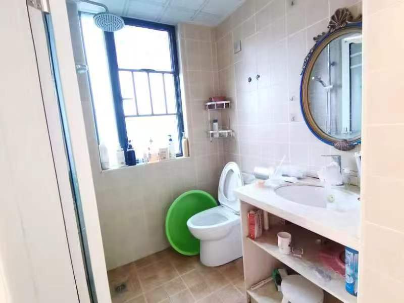 恒隆国际 3室2厅2卫 2400.0元/月 恒隆国际 3室2厅2卫 2400.0元/月室内图