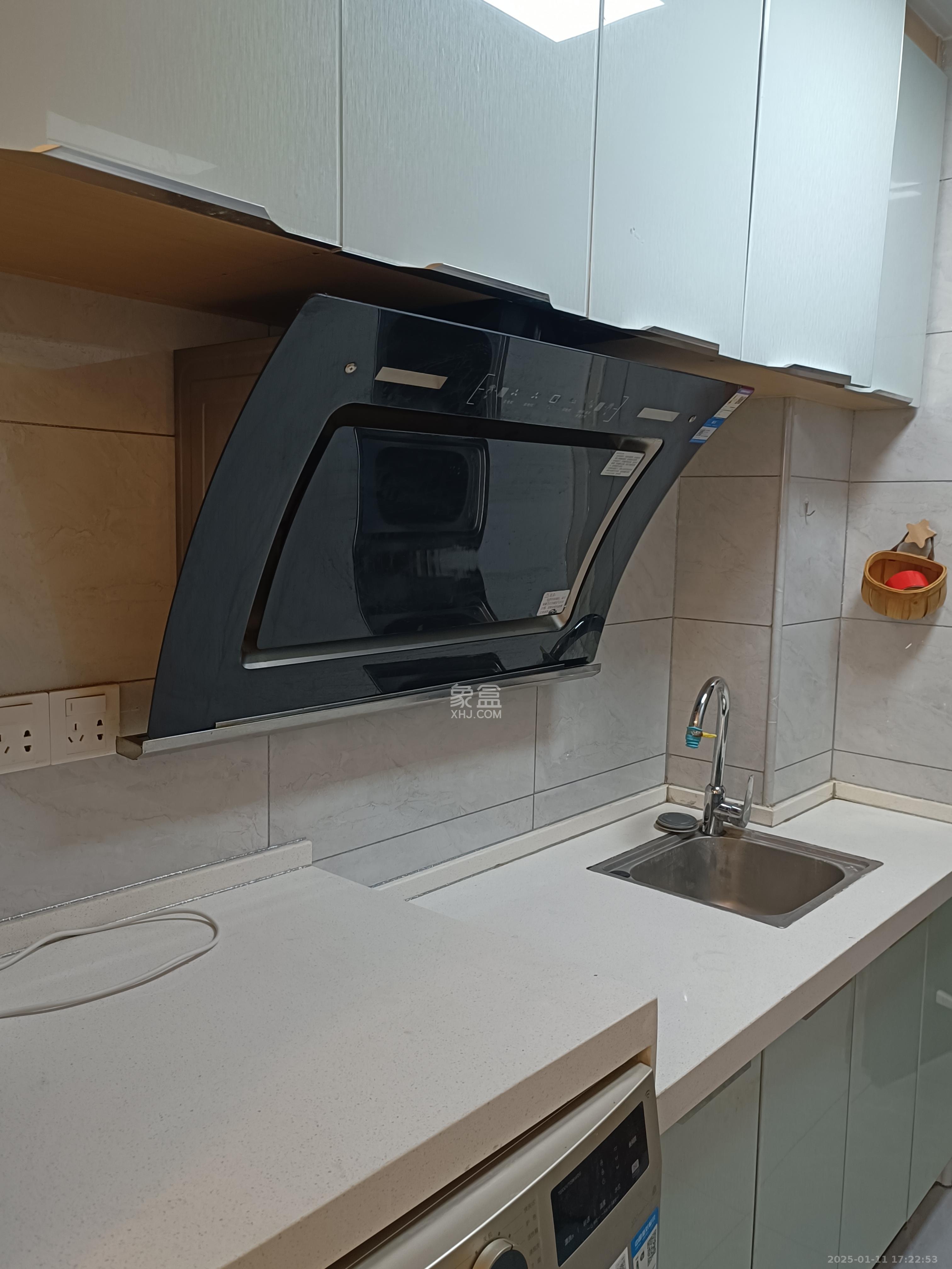 万润时光里 1室1厅1卫 1800.0元/月 万润时光里 1室1厅1卫 1800.0元/月室内图