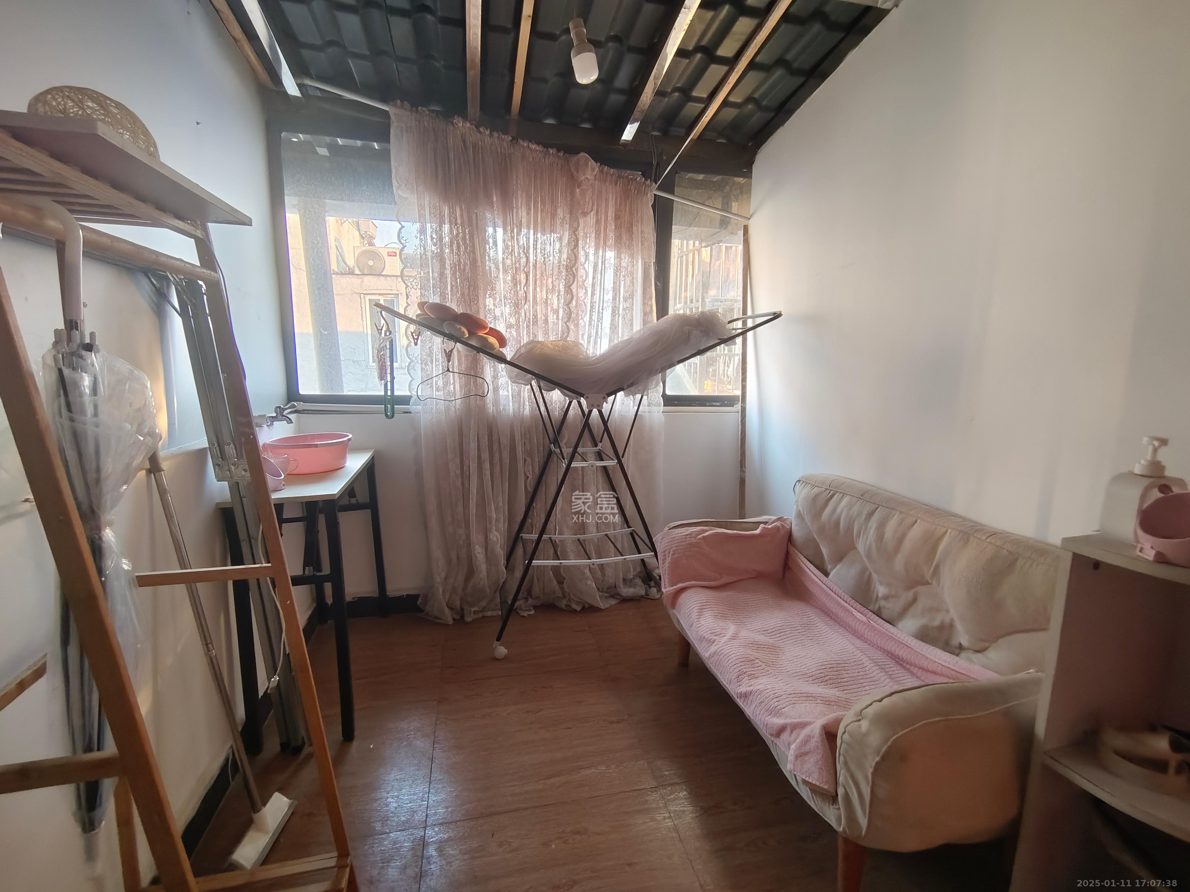 县正街散盘 3室1厅1卫 4000.0元/月 县正街散盘 3室1厅1卫 4000.0元/月室内图