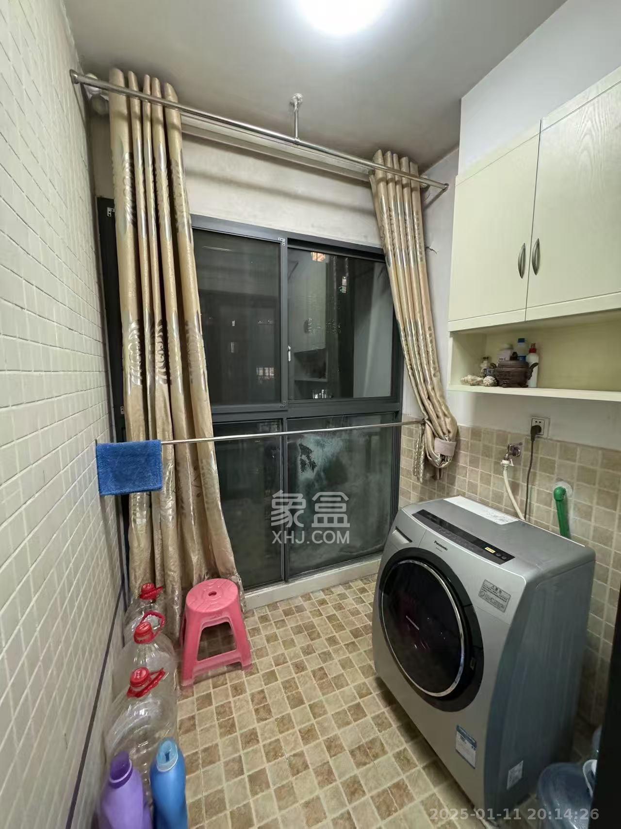 嘉宇盛世华章 3室2厅2卫 3200.0元/月 嘉宇盛世华章 3室2厅2卫 3200.0元/月室内图