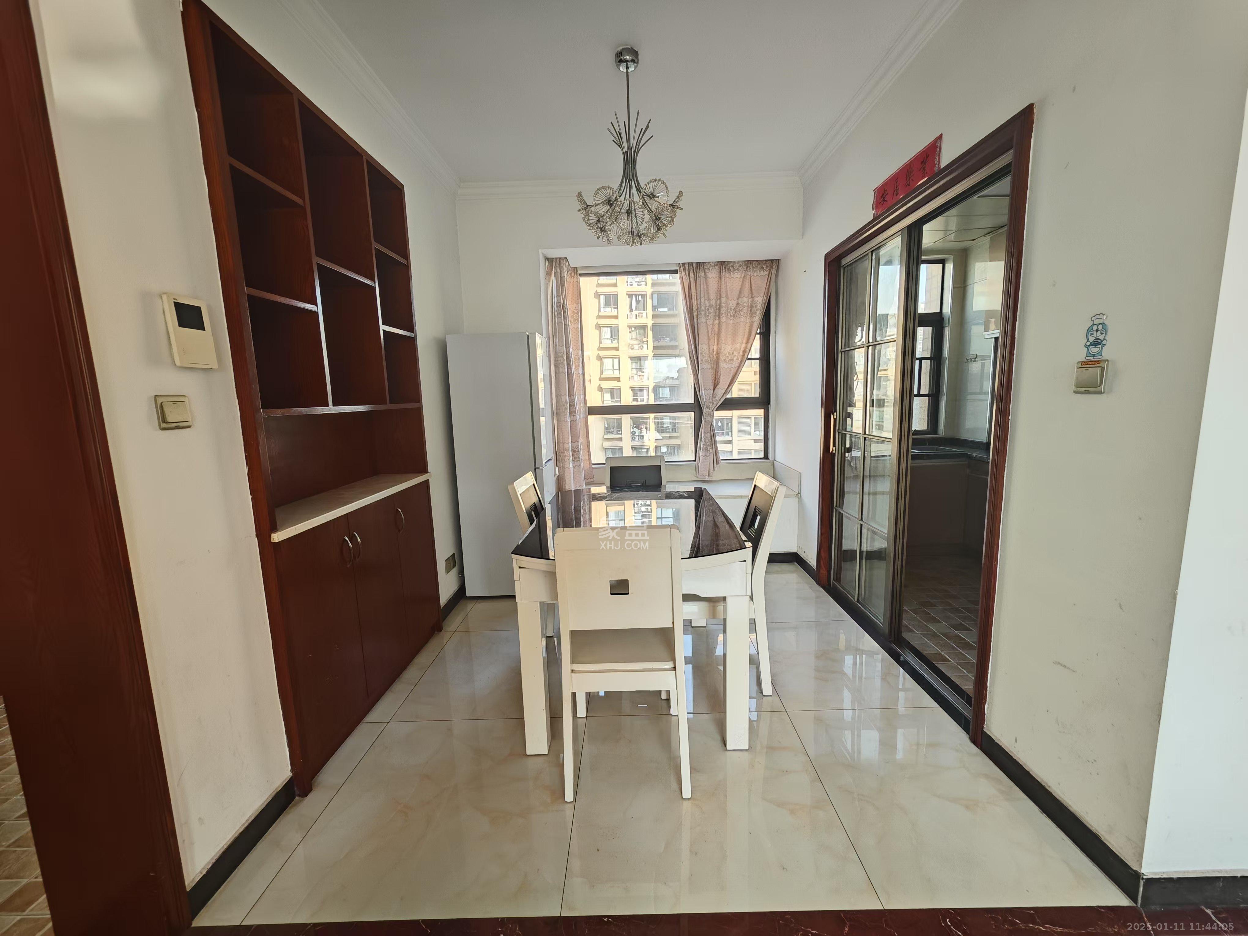 山语城二期 3室2厅1卫 2000.0元/月 山语城二期 3室2厅1卫 2000.0元/月室内图