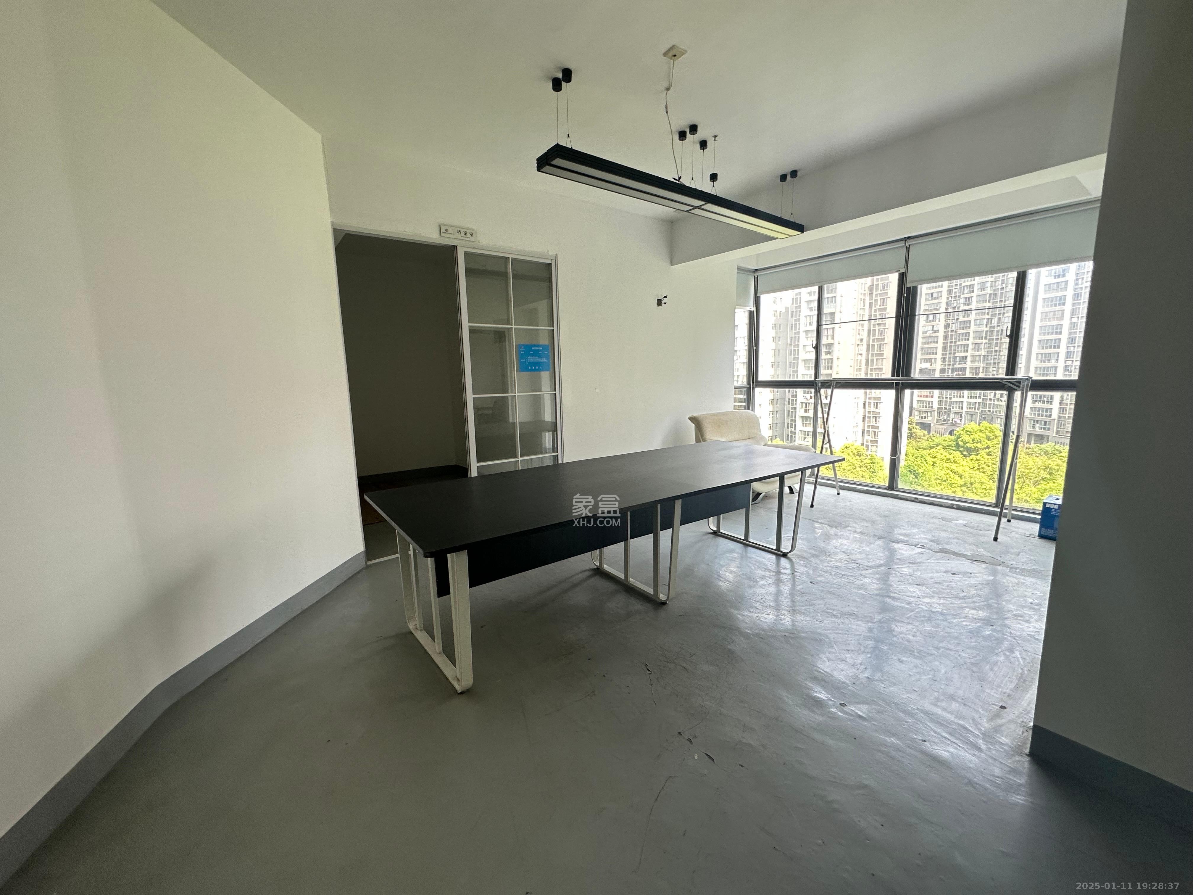 颐和佳园  5室2厅2卫    4800.0元/月 颐和佳园  5室2厅2卫    4800.0元/月