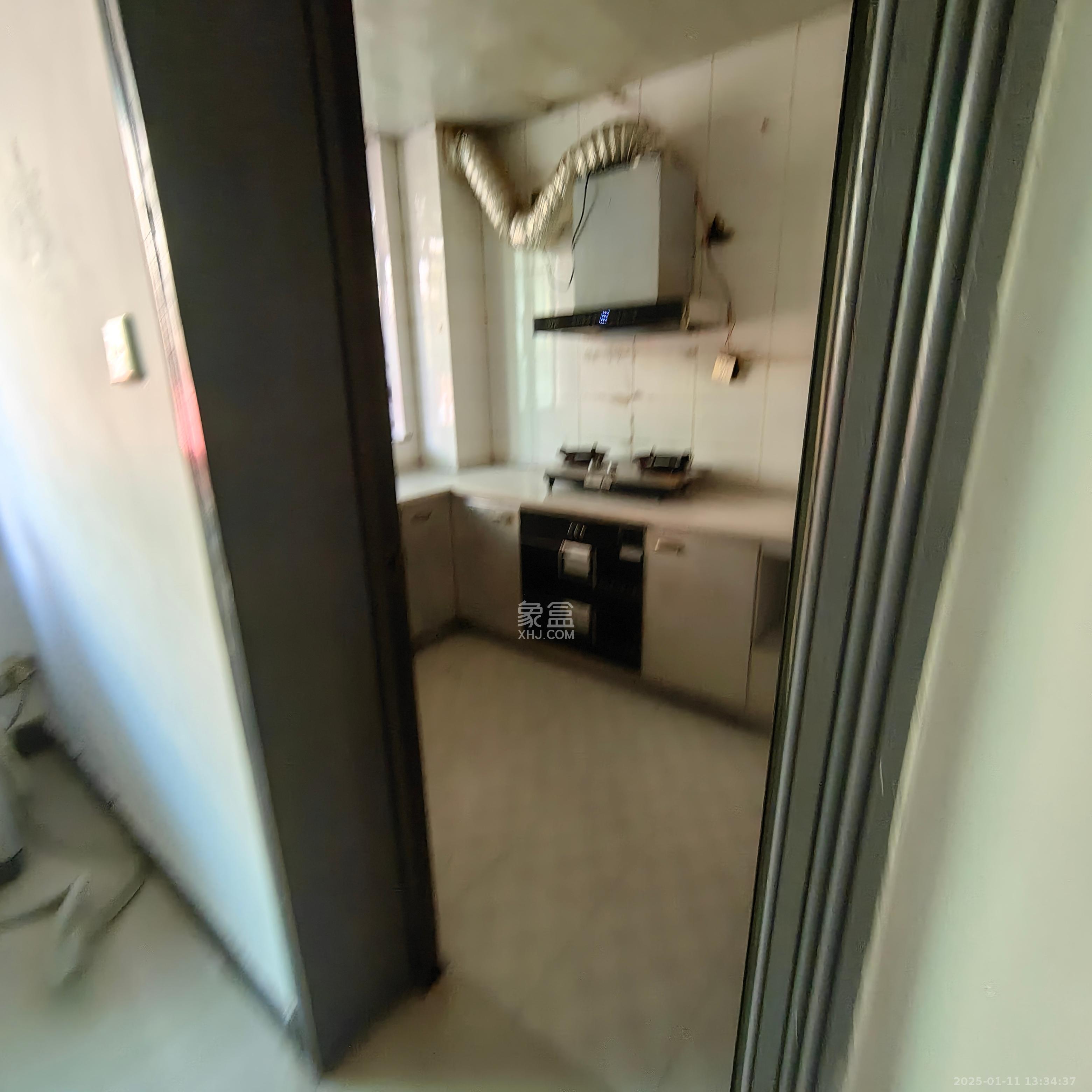 中南汽车世界 3室2厅1卫 1300.0元/月 中南汽车世界 3室2厅1卫 1300.0元/月室内图