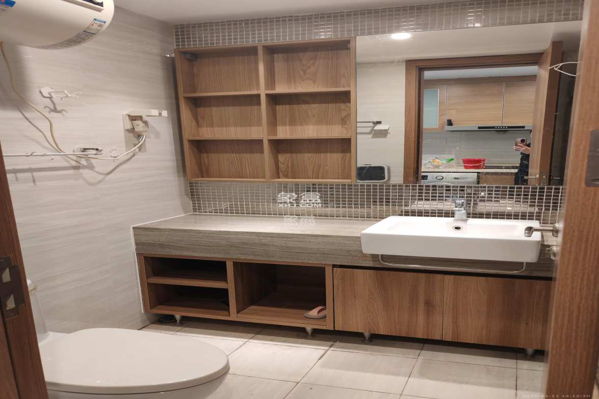 恒大翡翠华庭  1室1厅1卫    1400.0元/月 恒大翡翠华庭  1室1厅1卫    1400.0元/月室内图
