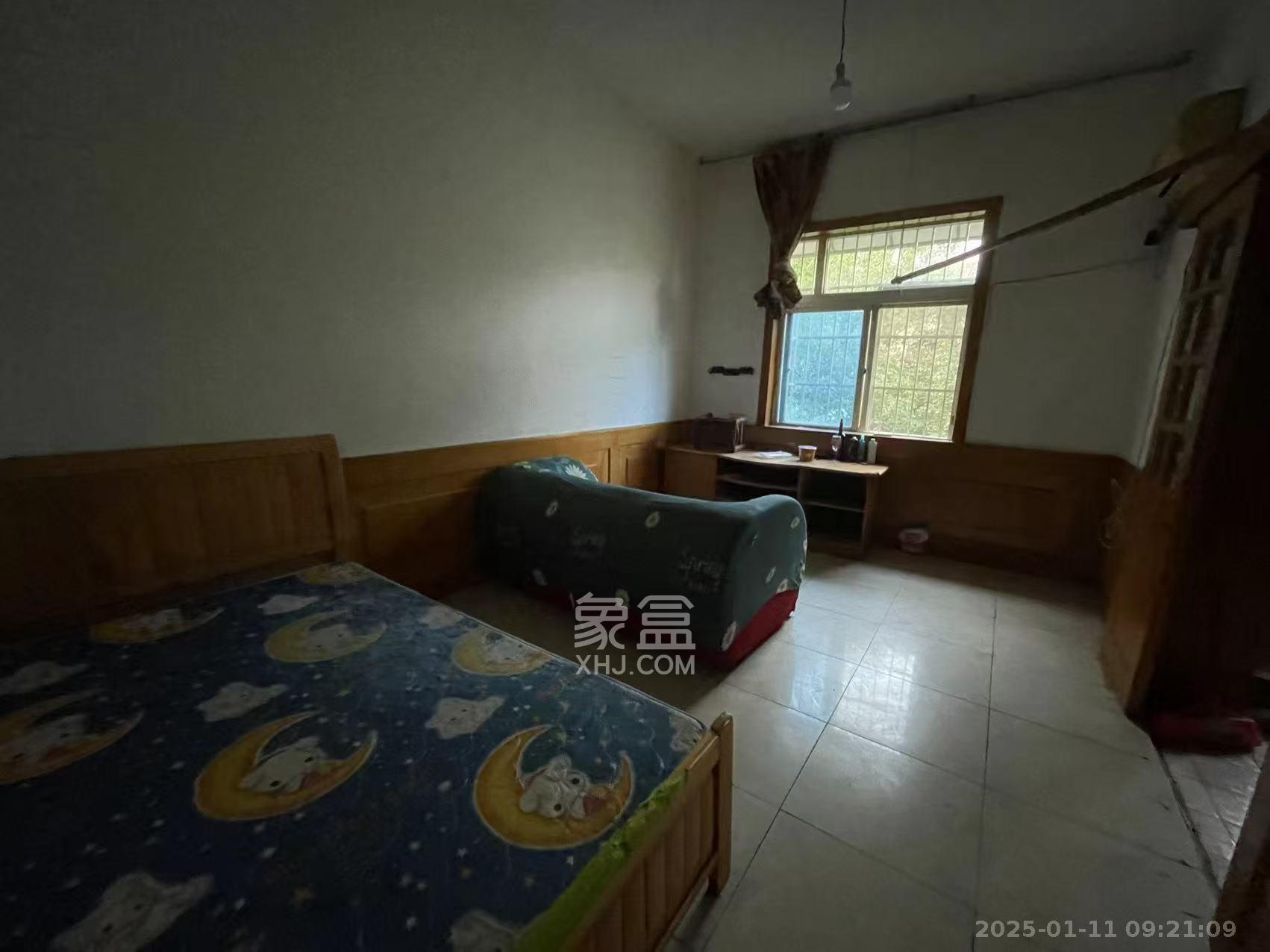 人民新村 1室0厅0卫 1300.0元/月 人民新村 1室0厅0卫 1300.0元/月室内图