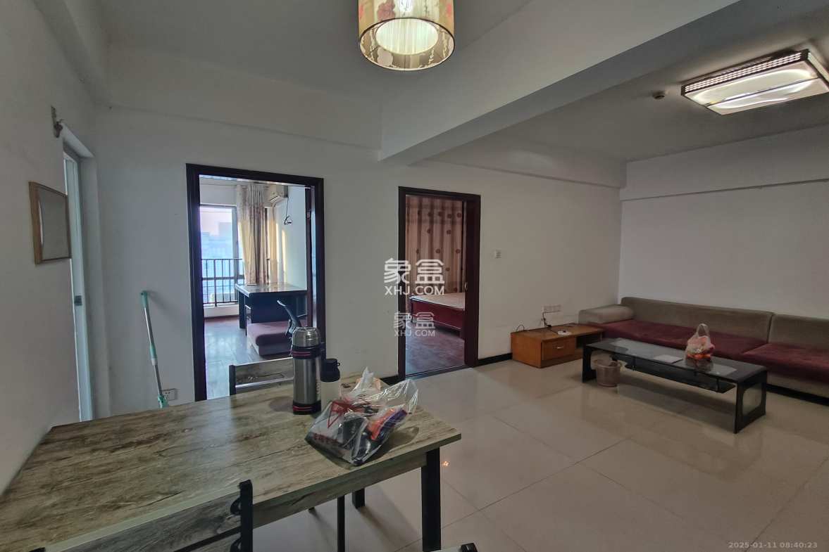 名富公寓  2室1厅1卫    2500.0元/月 名富公寓  2室1厅1卫    2500.0元/月室内图1