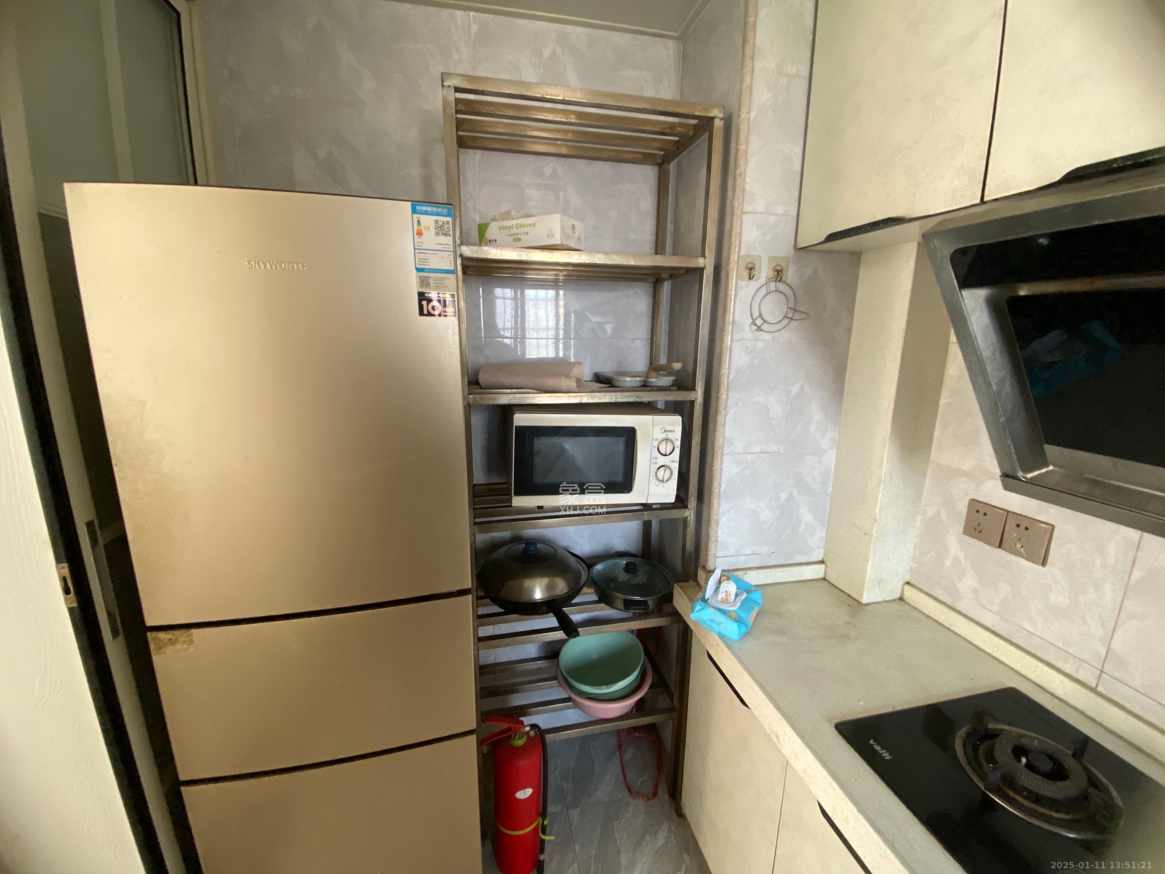 洋湖春园 3室1厅2卫 2300.0元/月 洋湖春园 3室1厅2卫 2300.0元/月室内图