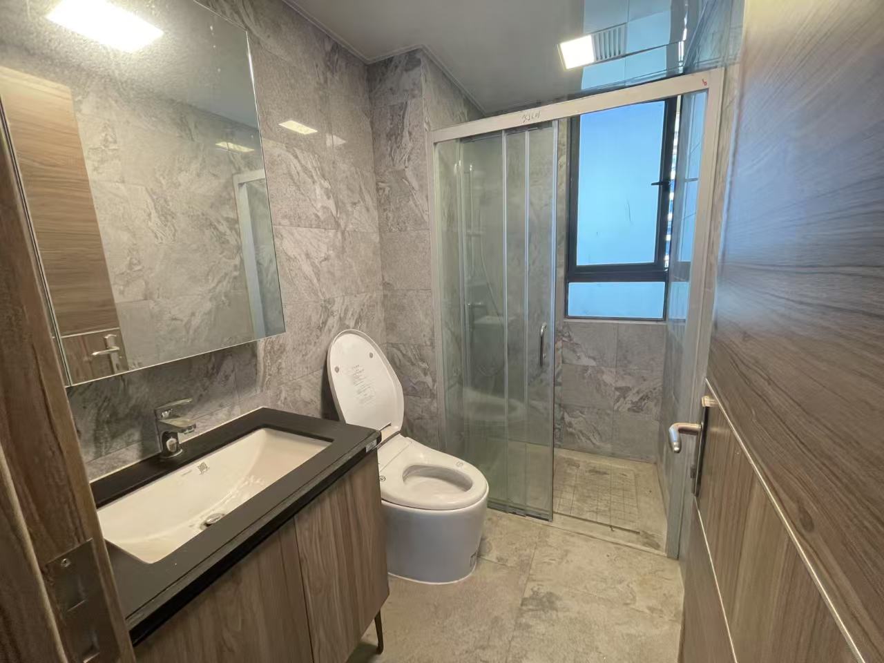 碧桂园公园上城 3室2厅2卫 2800.0元/月 碧桂园公园上城 3室2厅2卫 2800.0元/月室内图