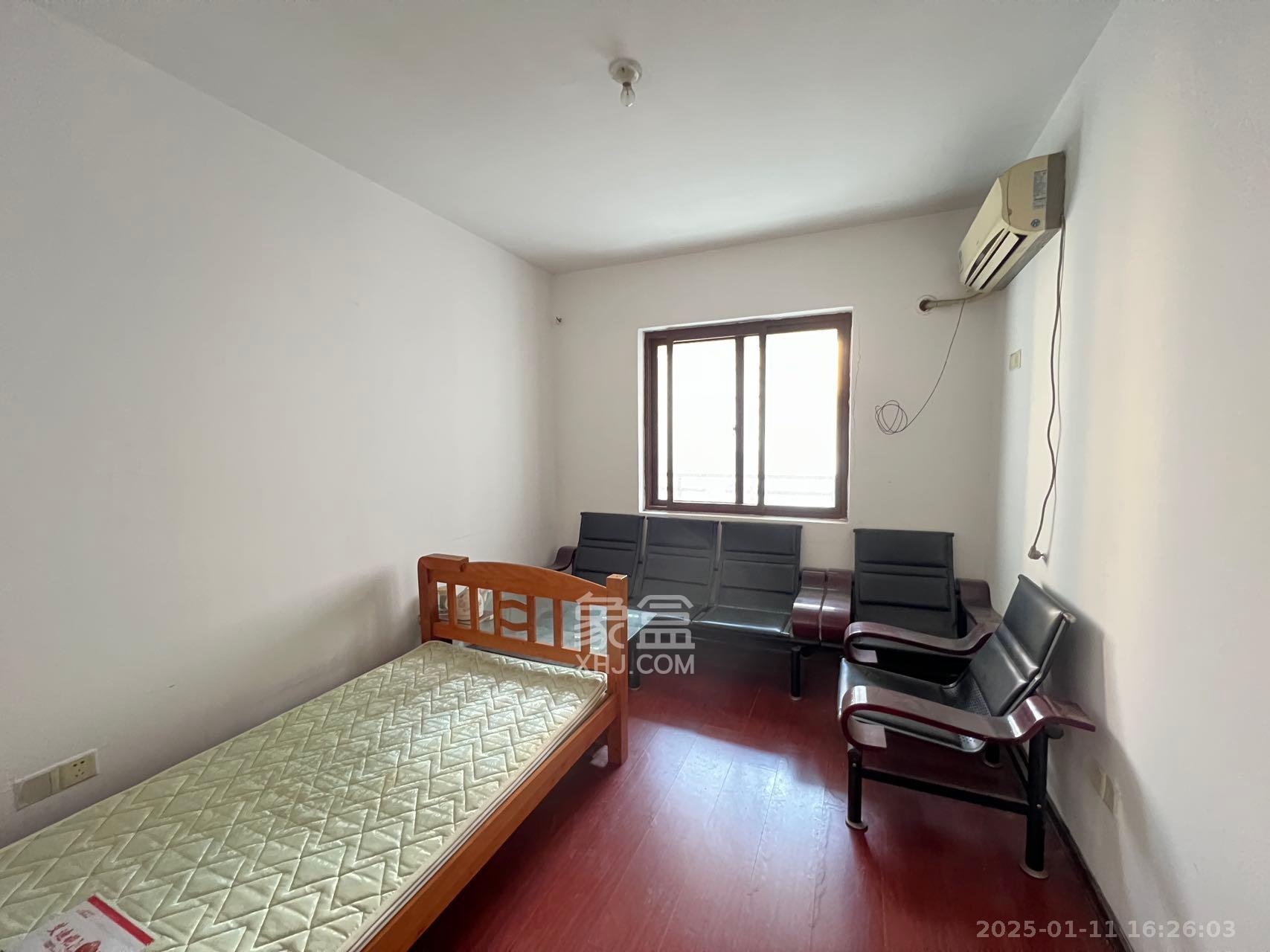 鑫天山水洲城 4室2厅2卫 3200.0元/月 鑫天山水洲城 4室2厅2卫 3200.0元/月室内图