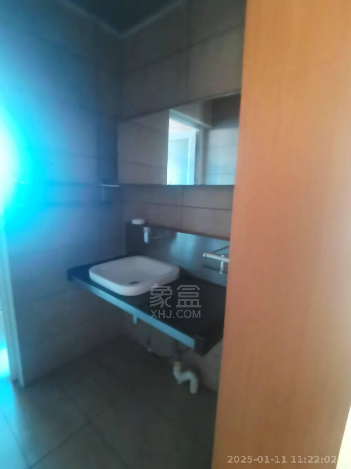 庐山恋 3室2厅2卫 1800.0元/月 庐山恋 3室2厅2卫 1800.0元/月室内图