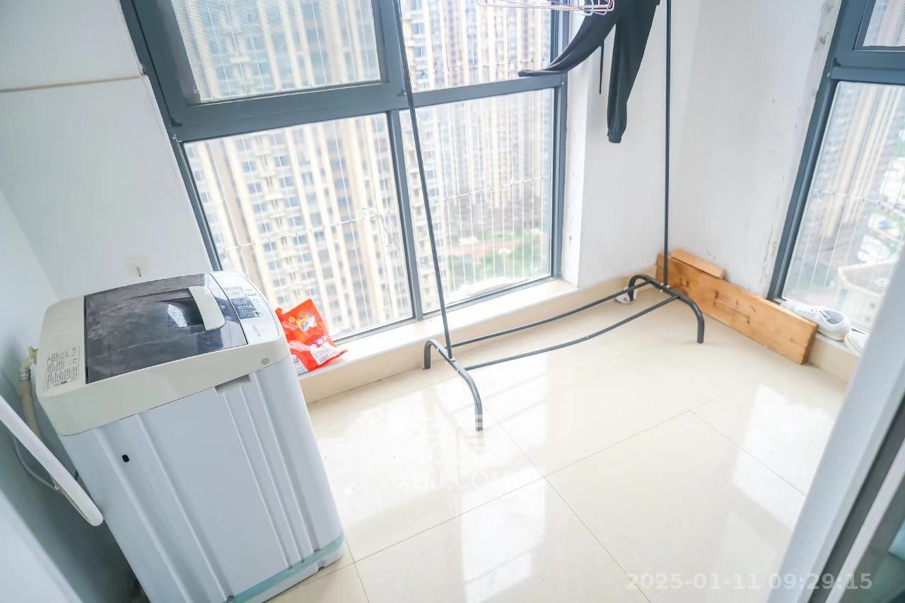 荣盛花语城 3室2厅1卫 1300.0元/月 荣盛花语城 3室2厅1卫 1300.0元/月室内图