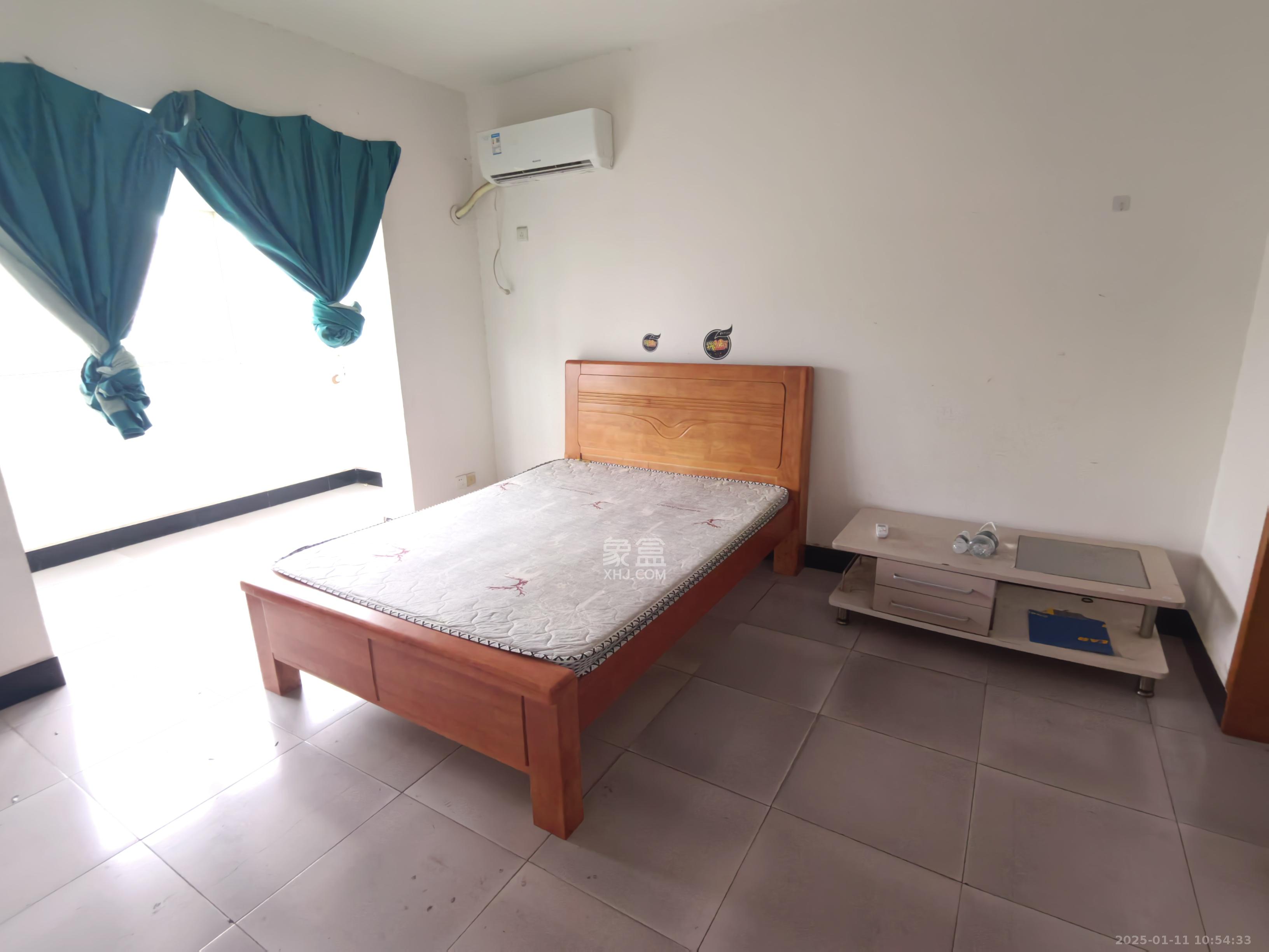 星兴佳园 4室2厅2卫 1600.0元/月 星兴佳园 4室2厅2卫 1600.0元/月室内图