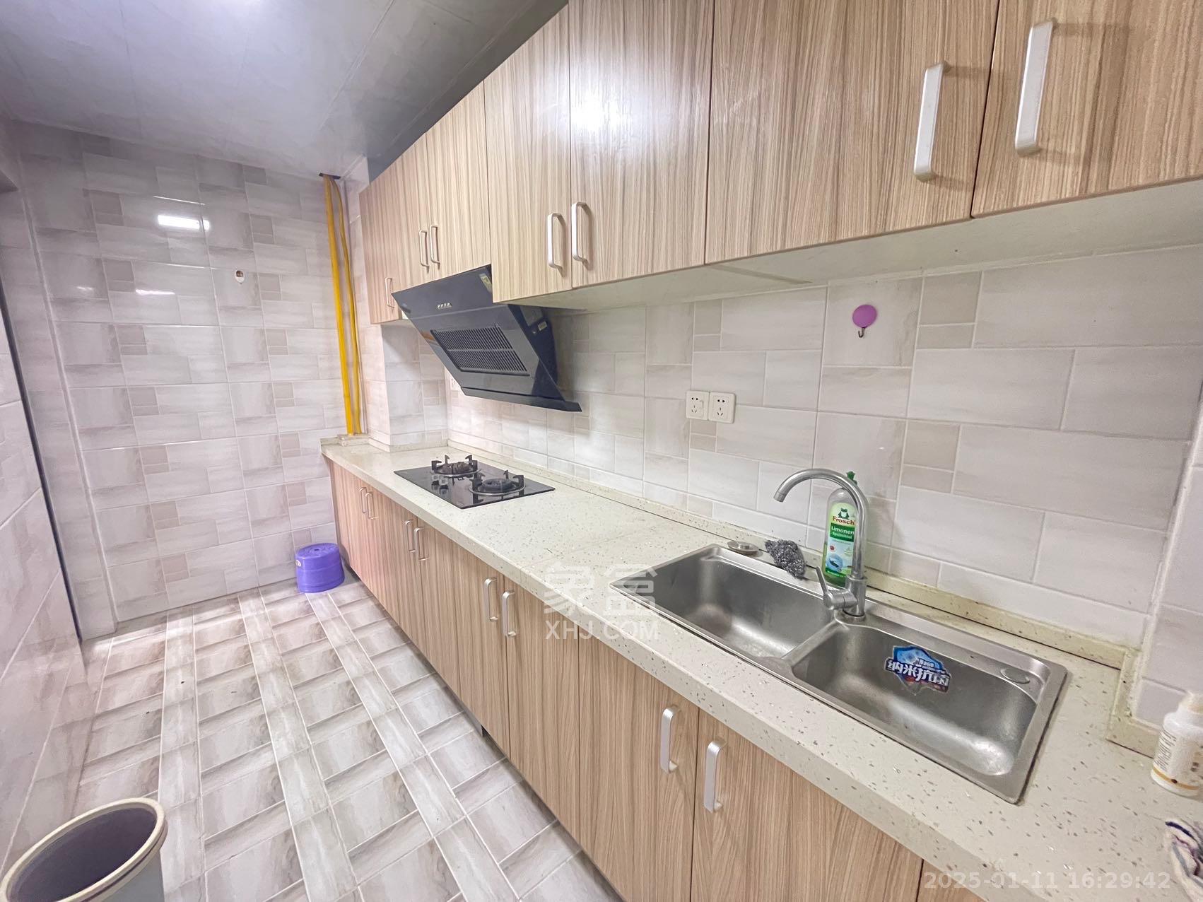 天鸿天府(天鸿中央大院) 1室2厅1卫 2200.0元/月 天鸿天府(天鸿中央大院) 1室2厅1卫 2200.0元/月室内图