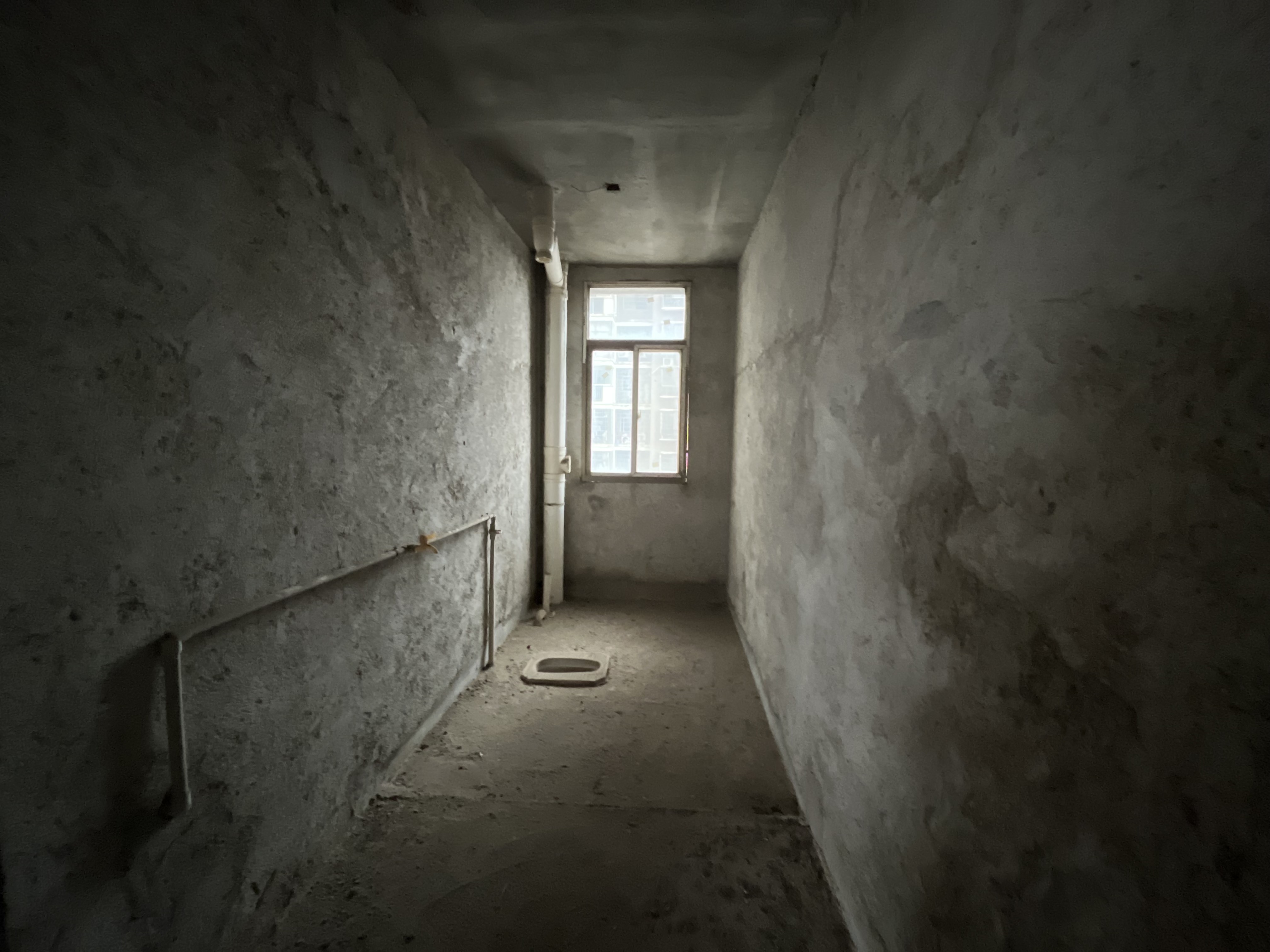 凯泉湾 4室2厅2卫 69.8万 凯泉湾 4室2厅2卫 69.8万客厅