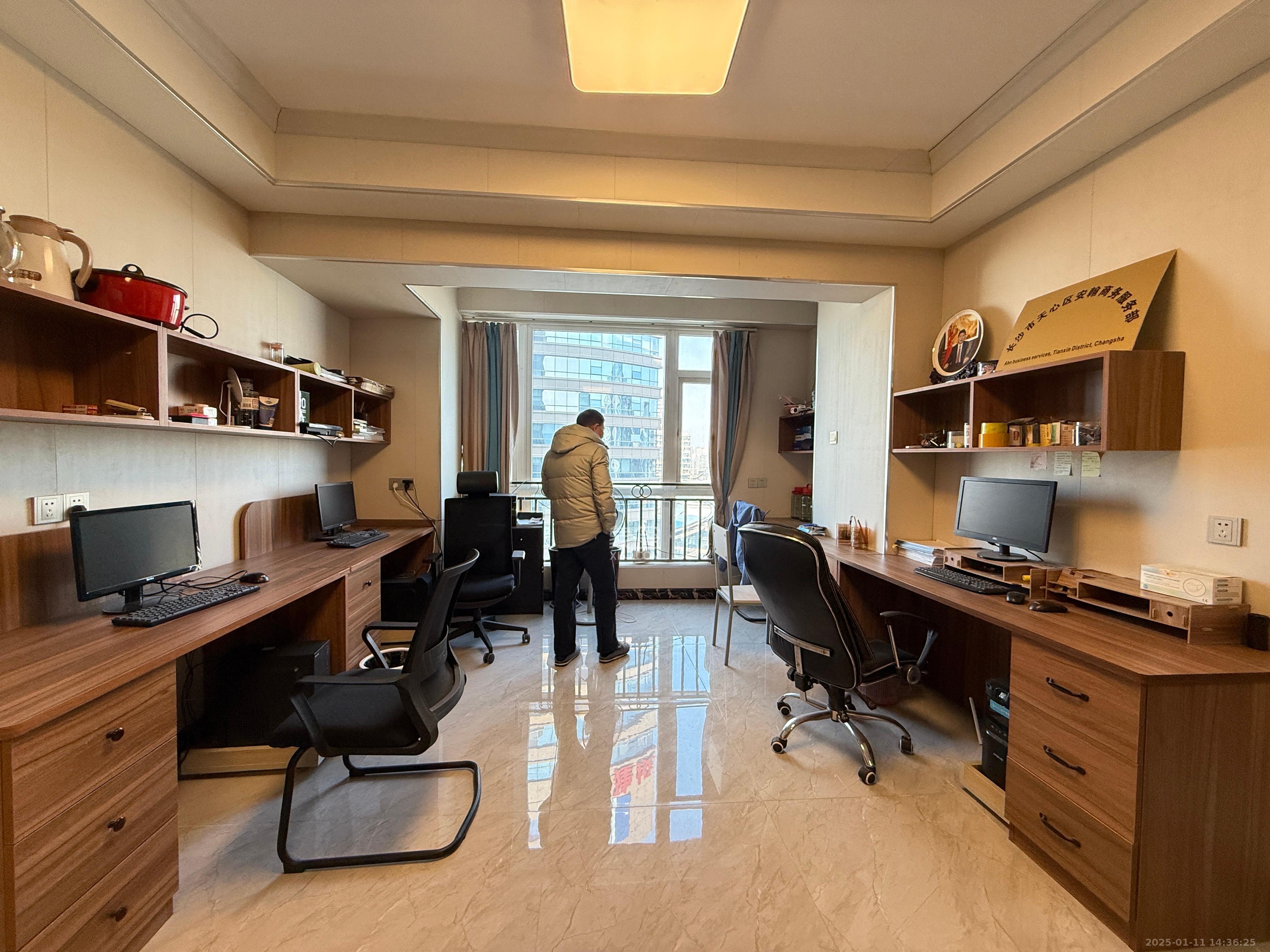 长城华都 4室2厅1卫 1500.0元/月 长城华都 4室2厅1卫 1500.0元/月室内图