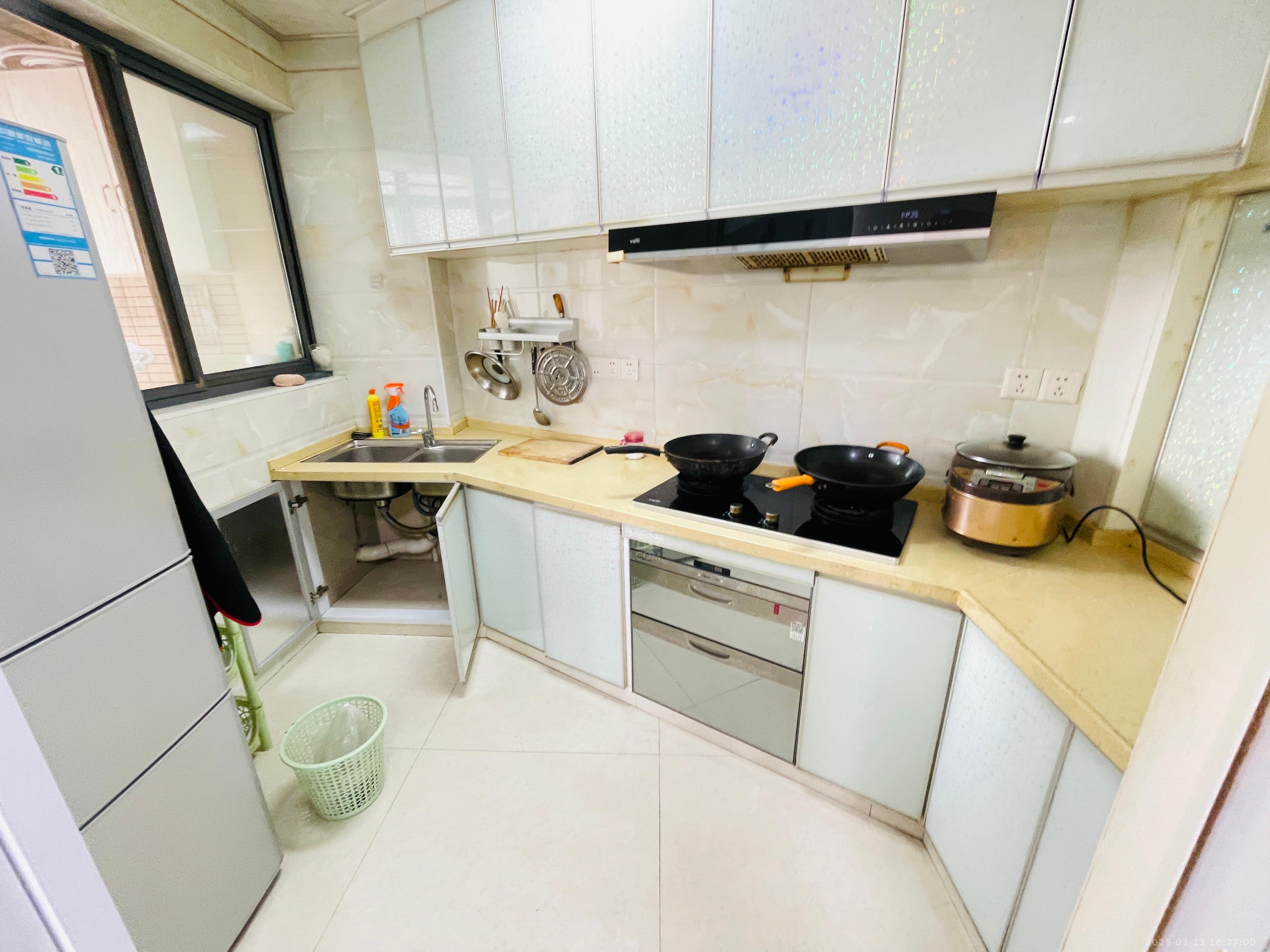 美的城二期 2室2厅1卫 1600.0元/月 美的城二期 2室2厅1卫 1600.0元/月室内图