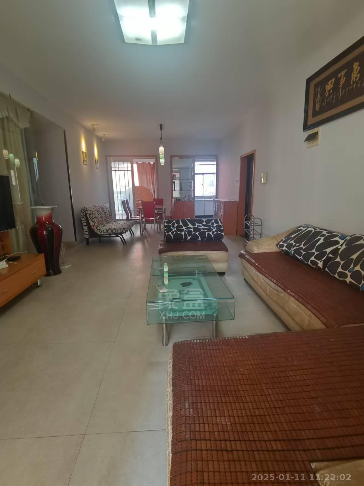 庐山恋 3室2厅2卫 1800.0元/月 庐山恋 3室2厅2卫 1800.0元/月室内图