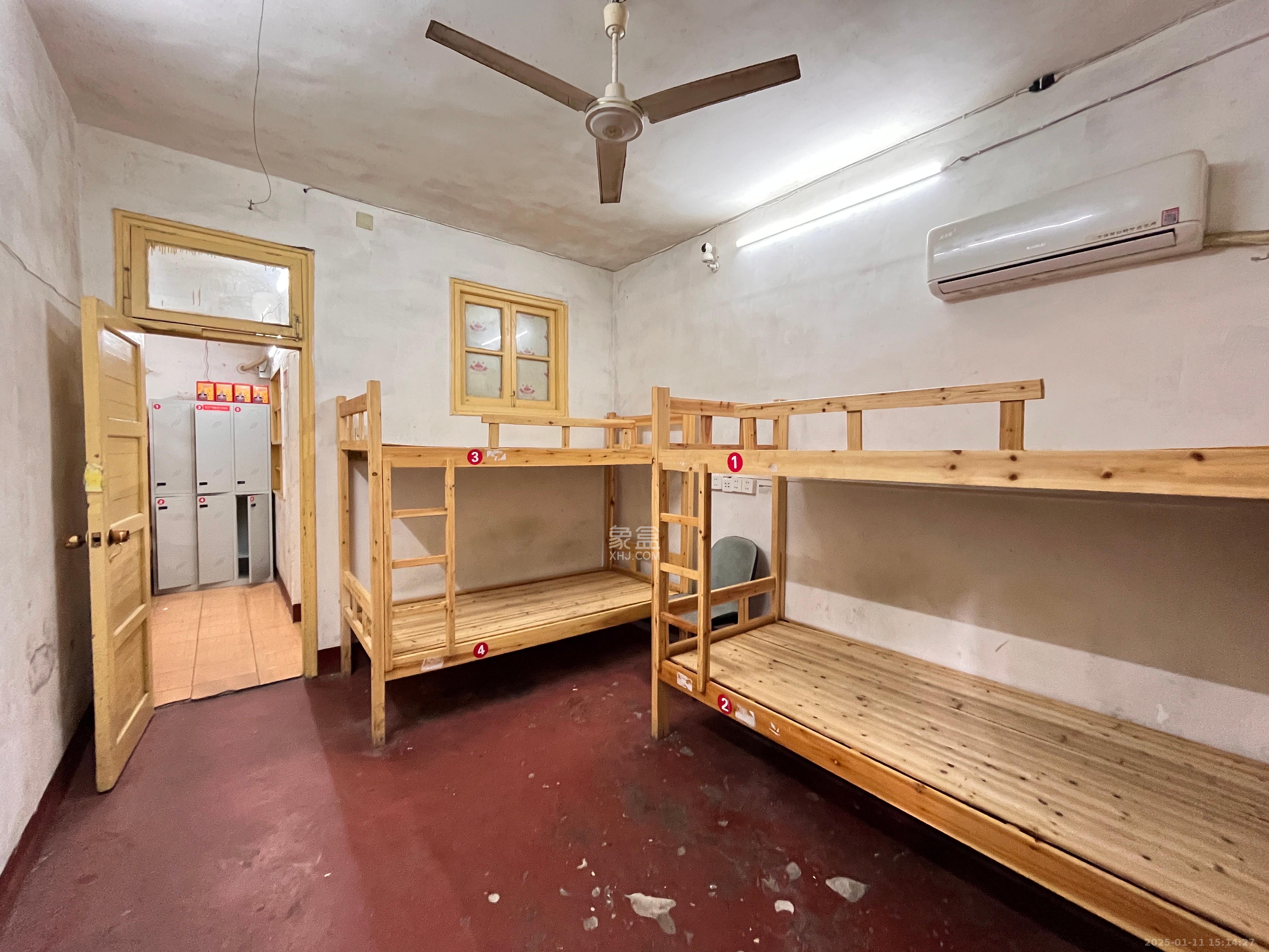 湘农桥社区 2室1厅1卫 2000.0元/月 湘农桥社区 2室1厅1卫 2000.0元/月室内图