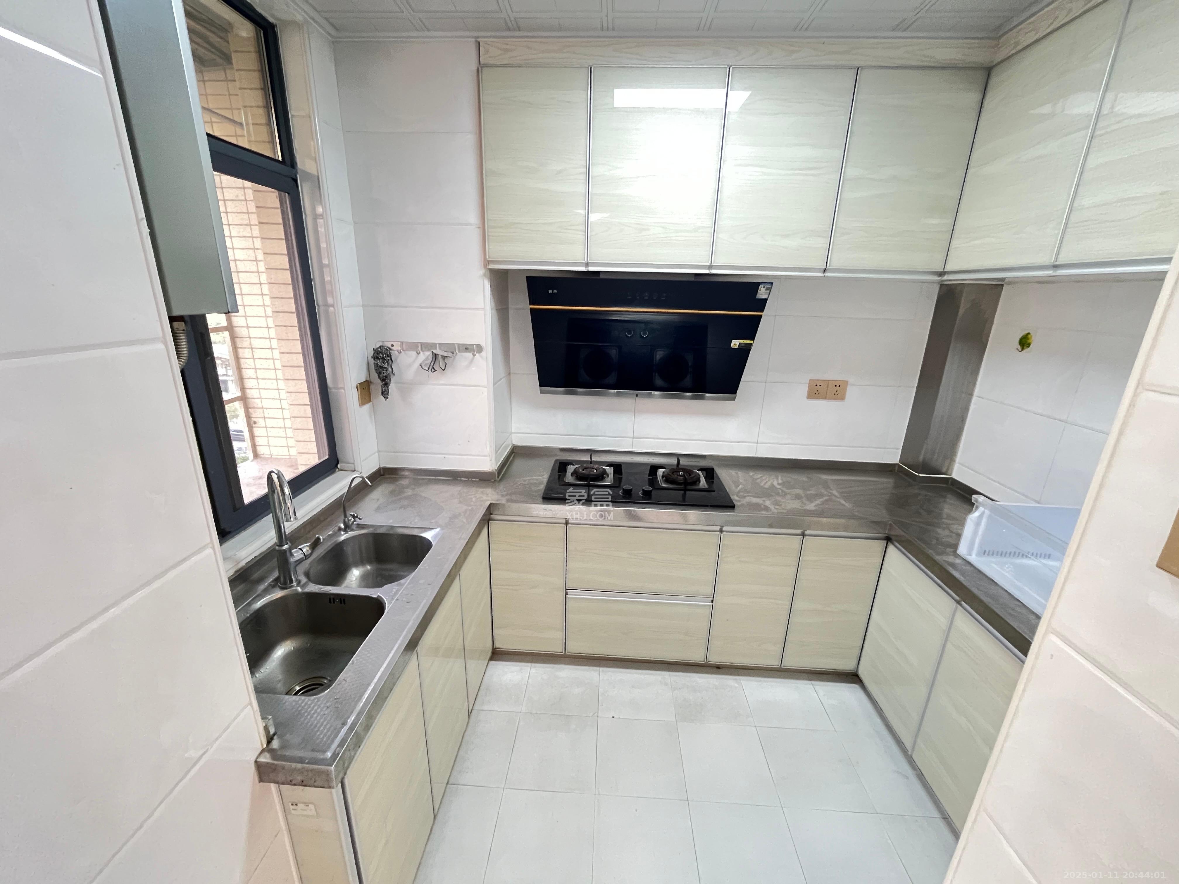 保利东郡  1室0厅0卫    3500.0元/月 保利东郡  1室0厅0卫    3500.0元/月室内图