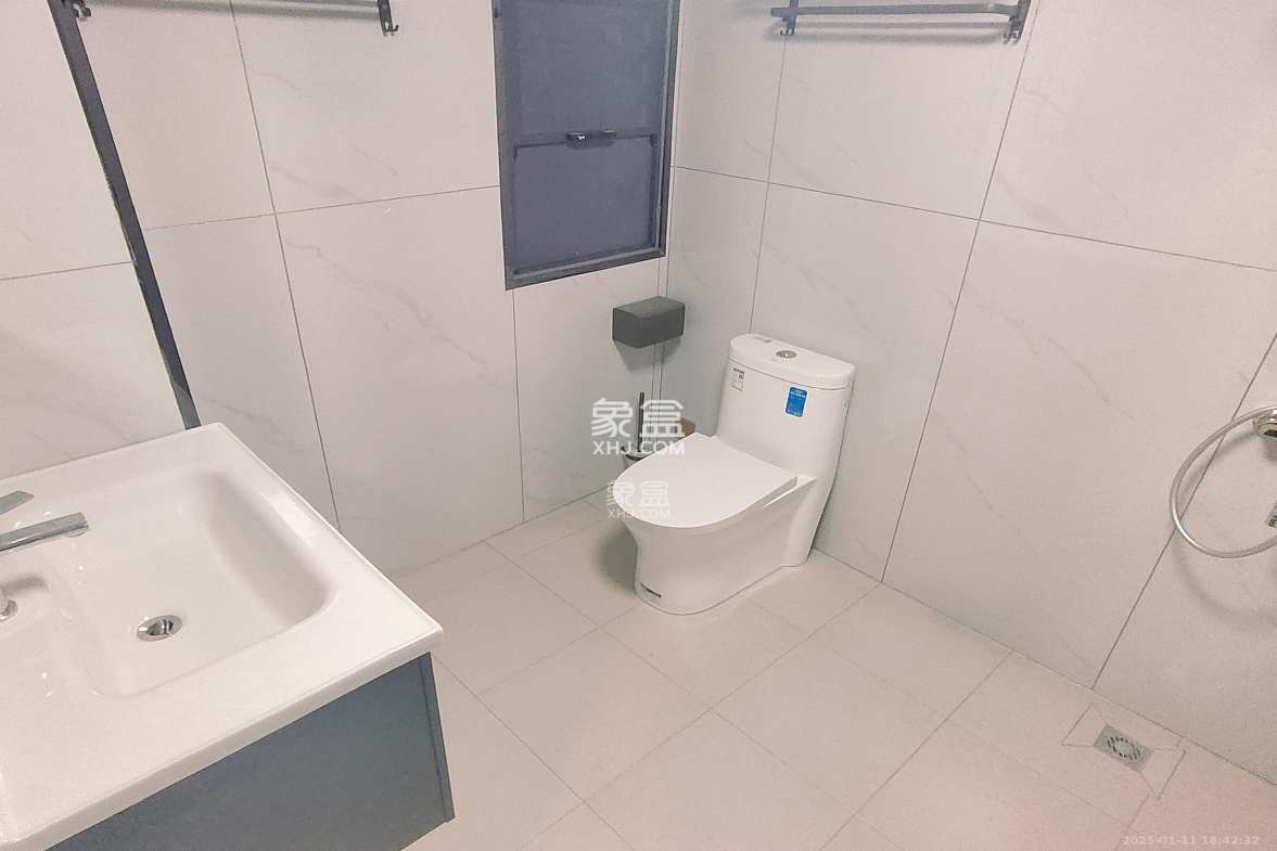 桥头家园二期(桥头家苑二期)  3室2厅2卫    2200.0元/月 桥头家园二期(桥头家苑二期)  3室2厅2卫    2200.0元/月室内图