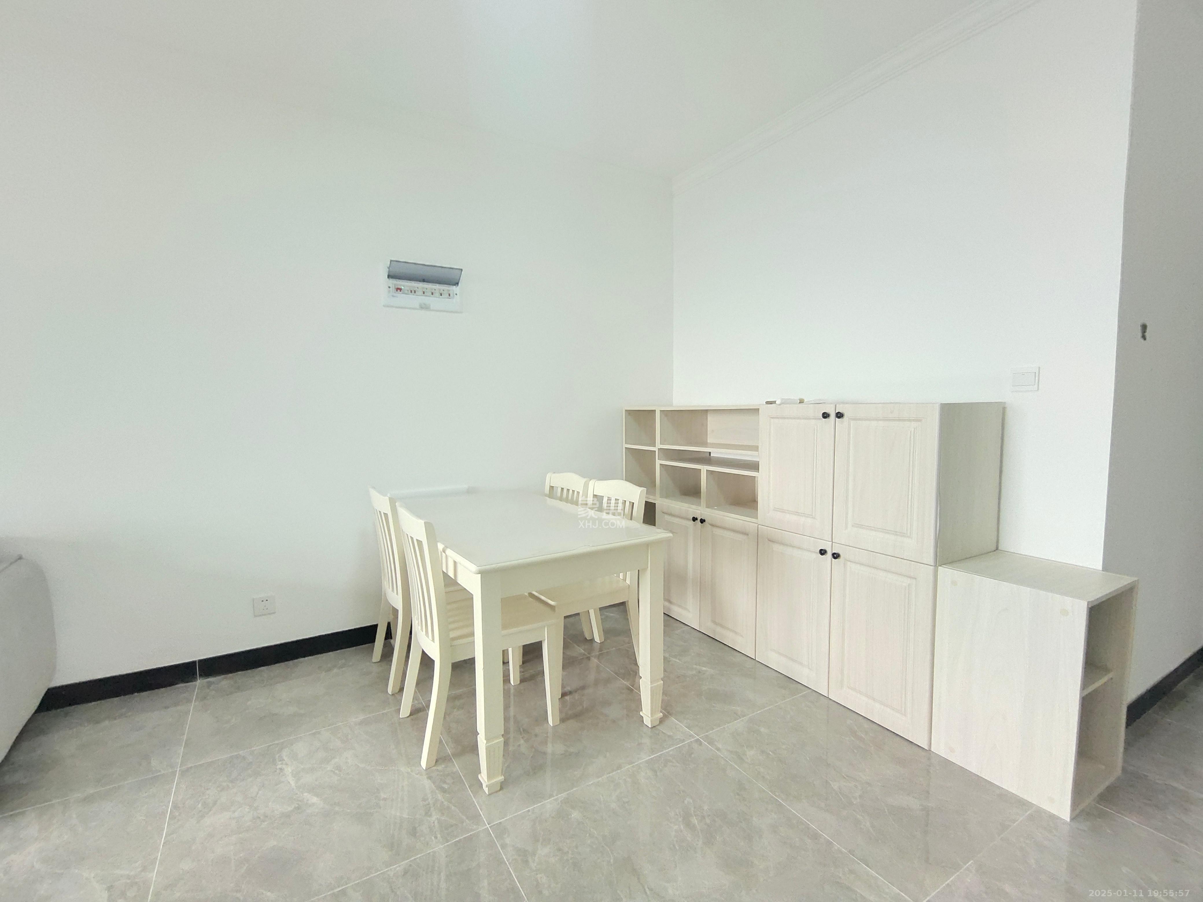 东合新苑 2室2厅1卫 2200.0元/月 东合新苑 2室2厅1卫 2200.0元/月室内图