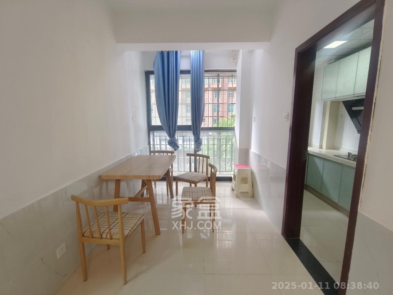 泊爱蓝湾 2室2厅1卫 2400.0元/月 泊爱蓝湾 2室2厅1卫 2400.0元/月室内图