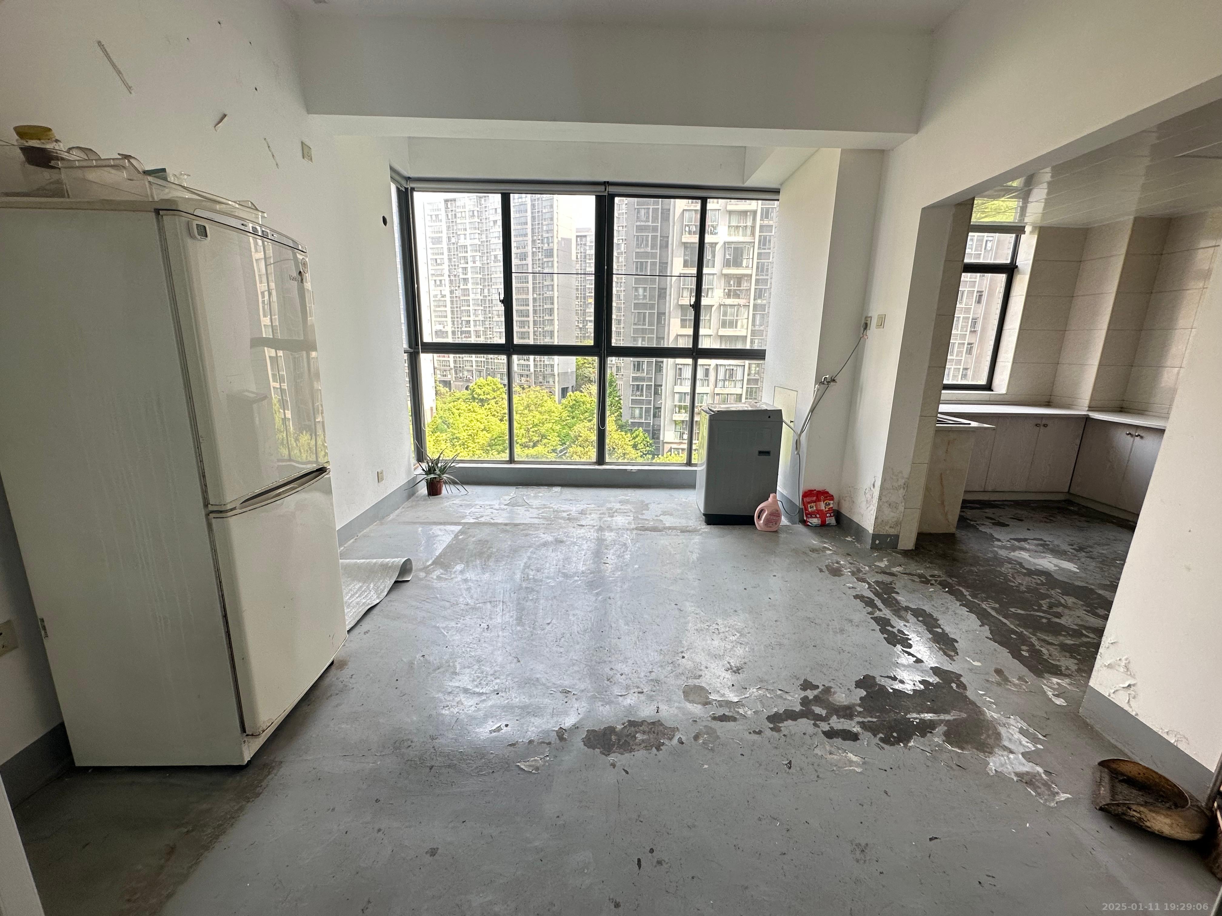 颐和佳园 5室2厅2卫 4800.0元/月 颐和佳园 5室2厅2卫 4800.0元/月室内图