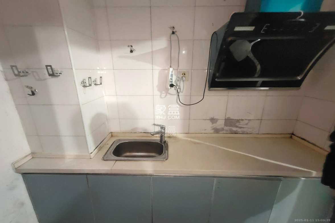 湘聚大厦 1室0厅0卫 1300.0元/月 湘聚大厦 1室0厅0卫 1300.0元/月室内图