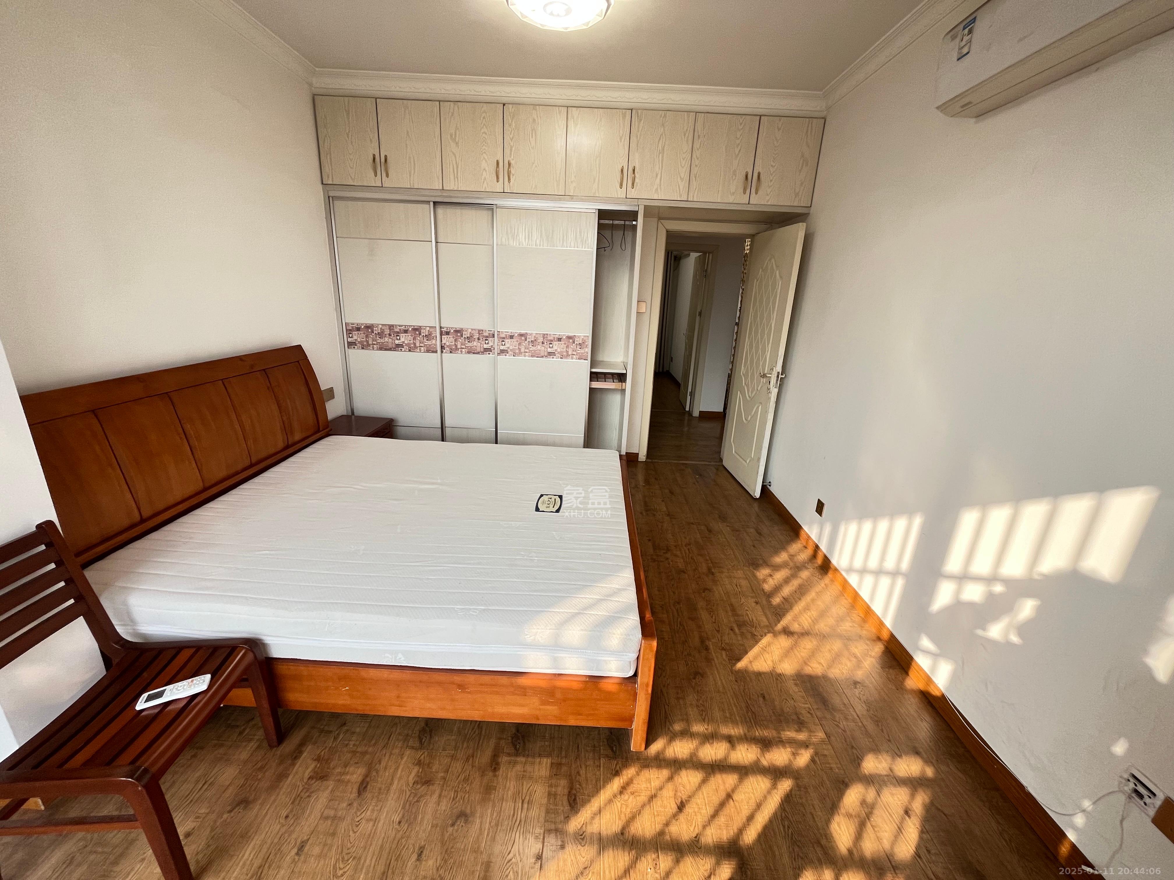 保利东郡  1室0厅0卫    3500.0元/月 保利东郡  1室0厅0卫    3500.0元/月室内图