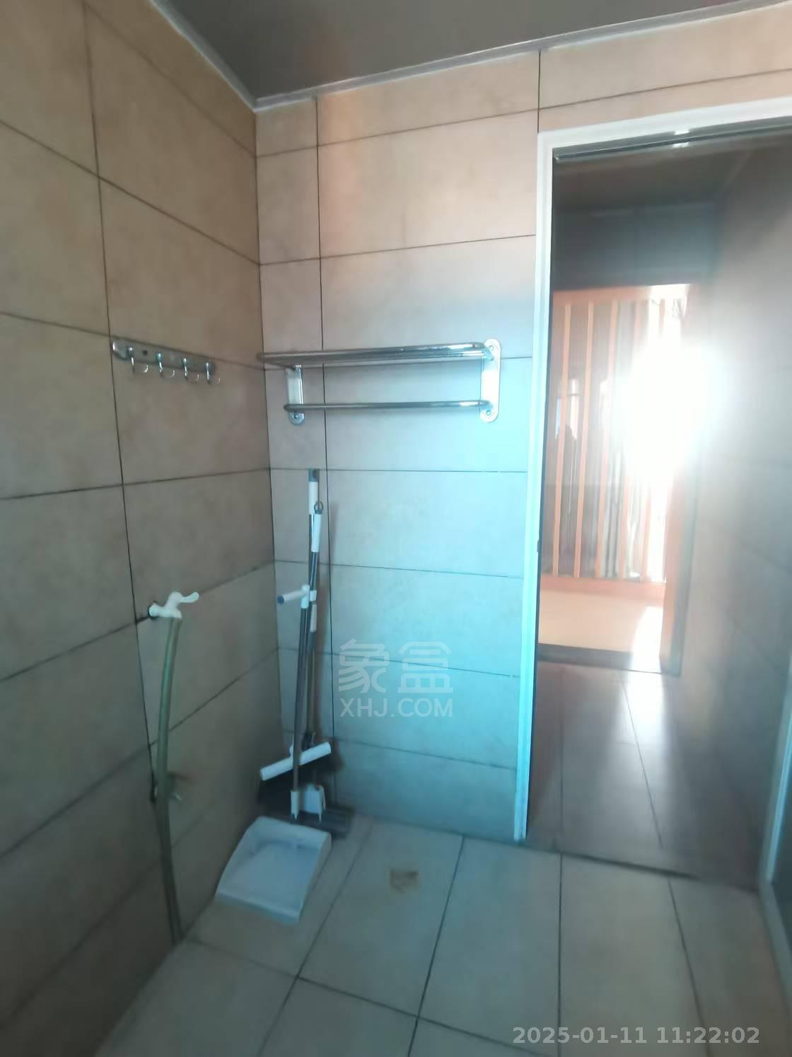 庐山恋 3室2厅2卫 1800.0元/月 庐山恋 3室2厅2卫 1800.0元/月室内图