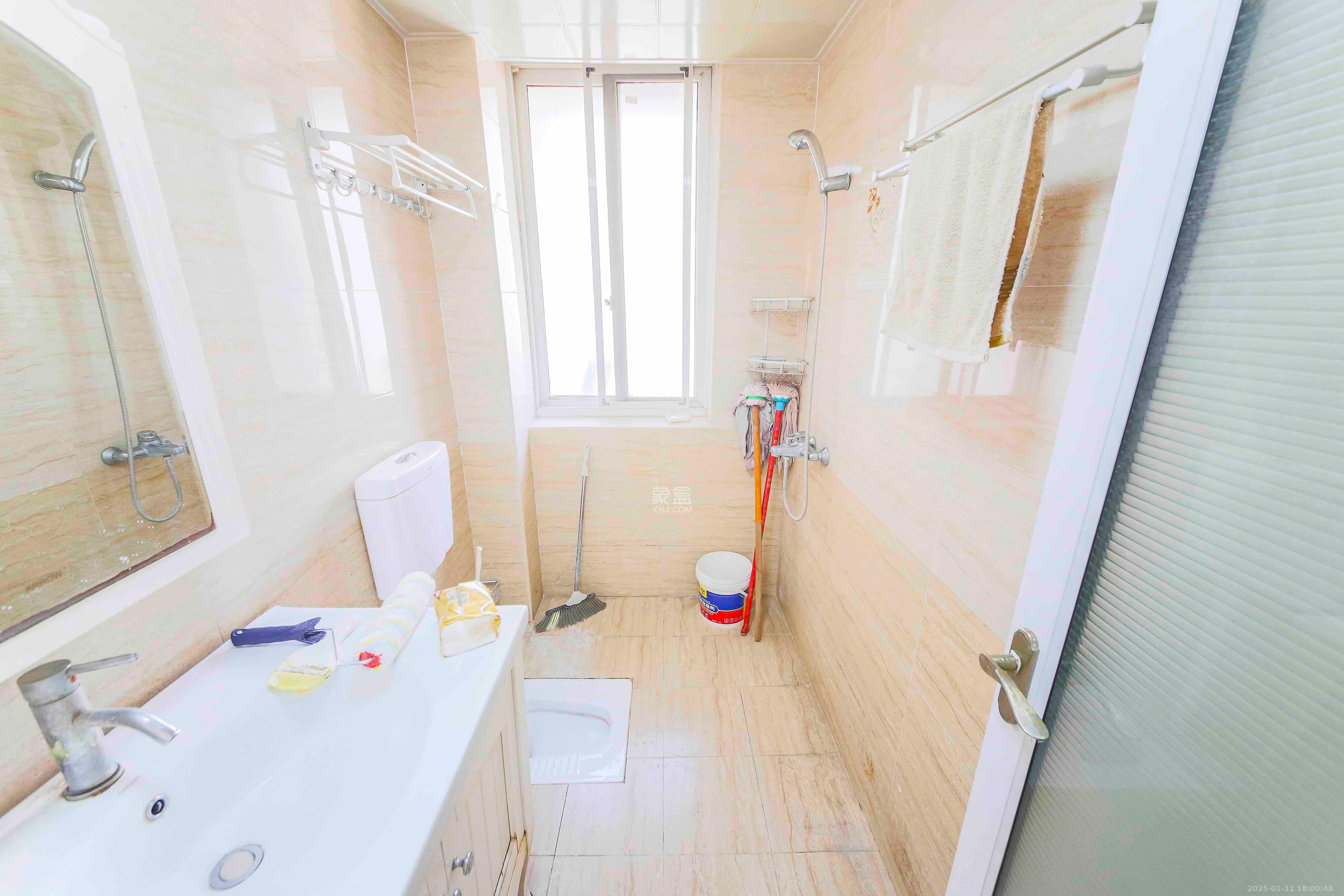 星城荣域 3室2厅2卫 2600.0元/月 星城荣域 3室2厅2卫 2600.0元/月室内图