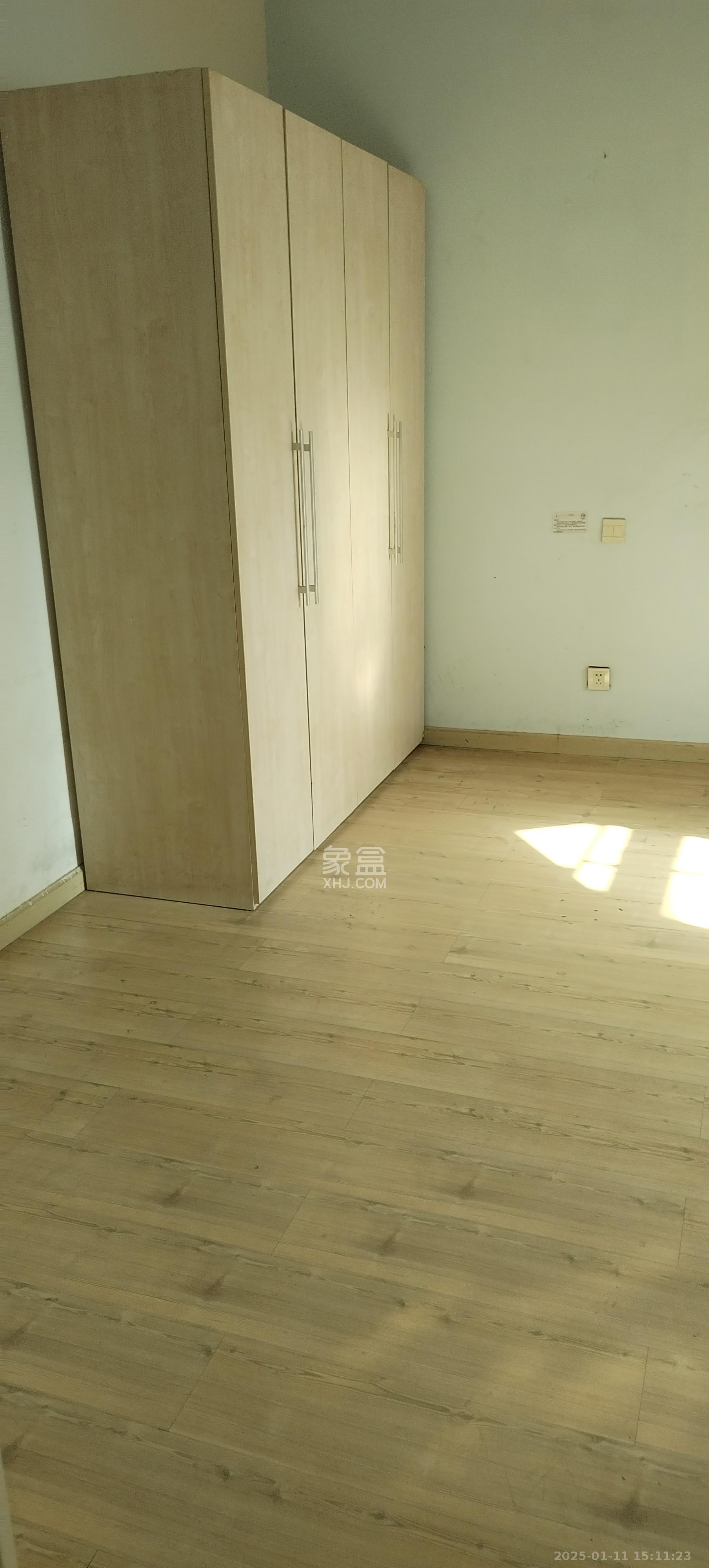 莲湖汽配城 1室2厅1卫 2500.0元/月 莲湖汽配城 1室2厅1卫 2500.0元/月室内图