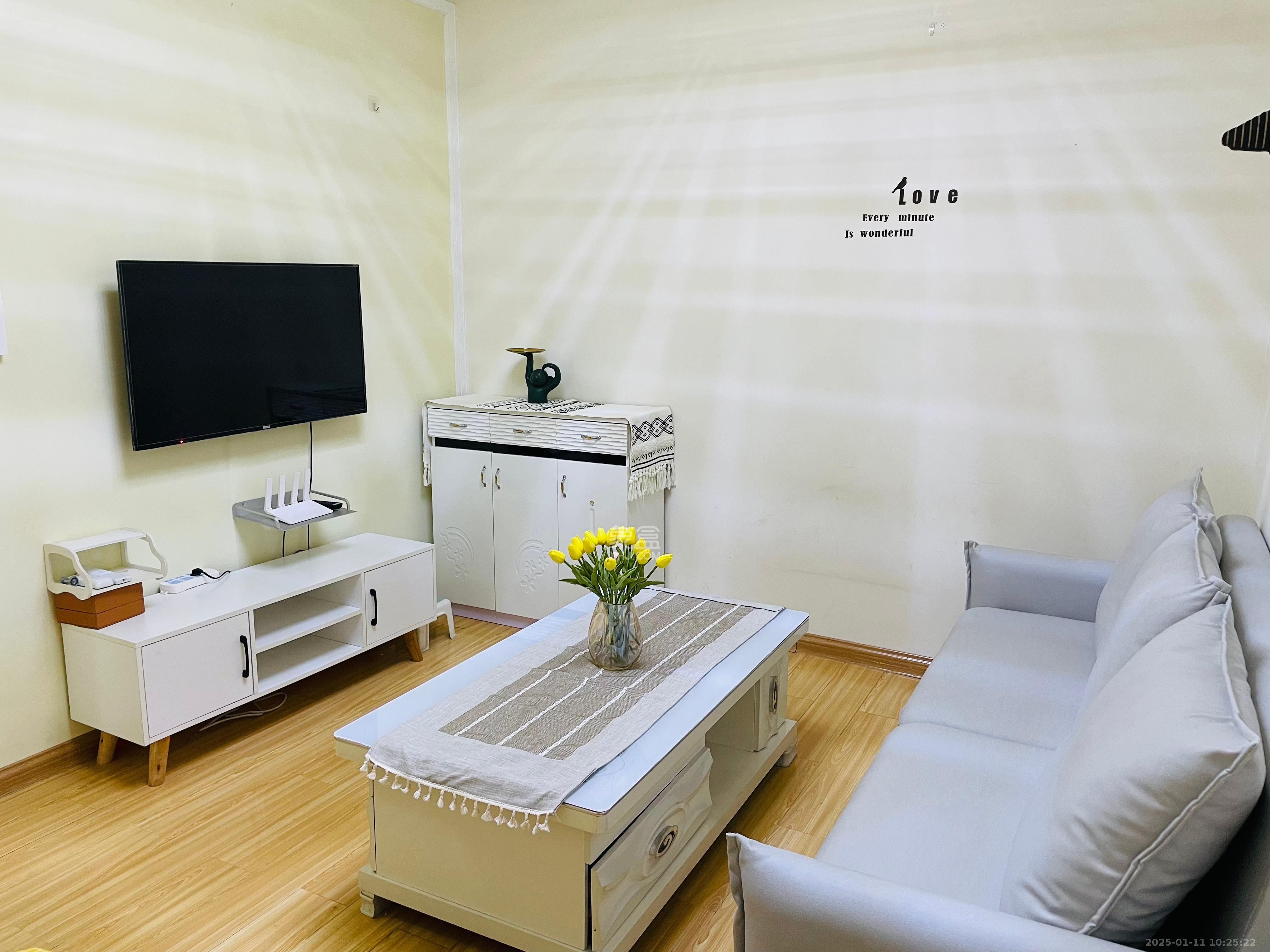 北辰三角洲E3区 1室1厅1卫 2500.0元/月 北辰三角洲E3区 1室1厅1卫 2500.0元/月室内图