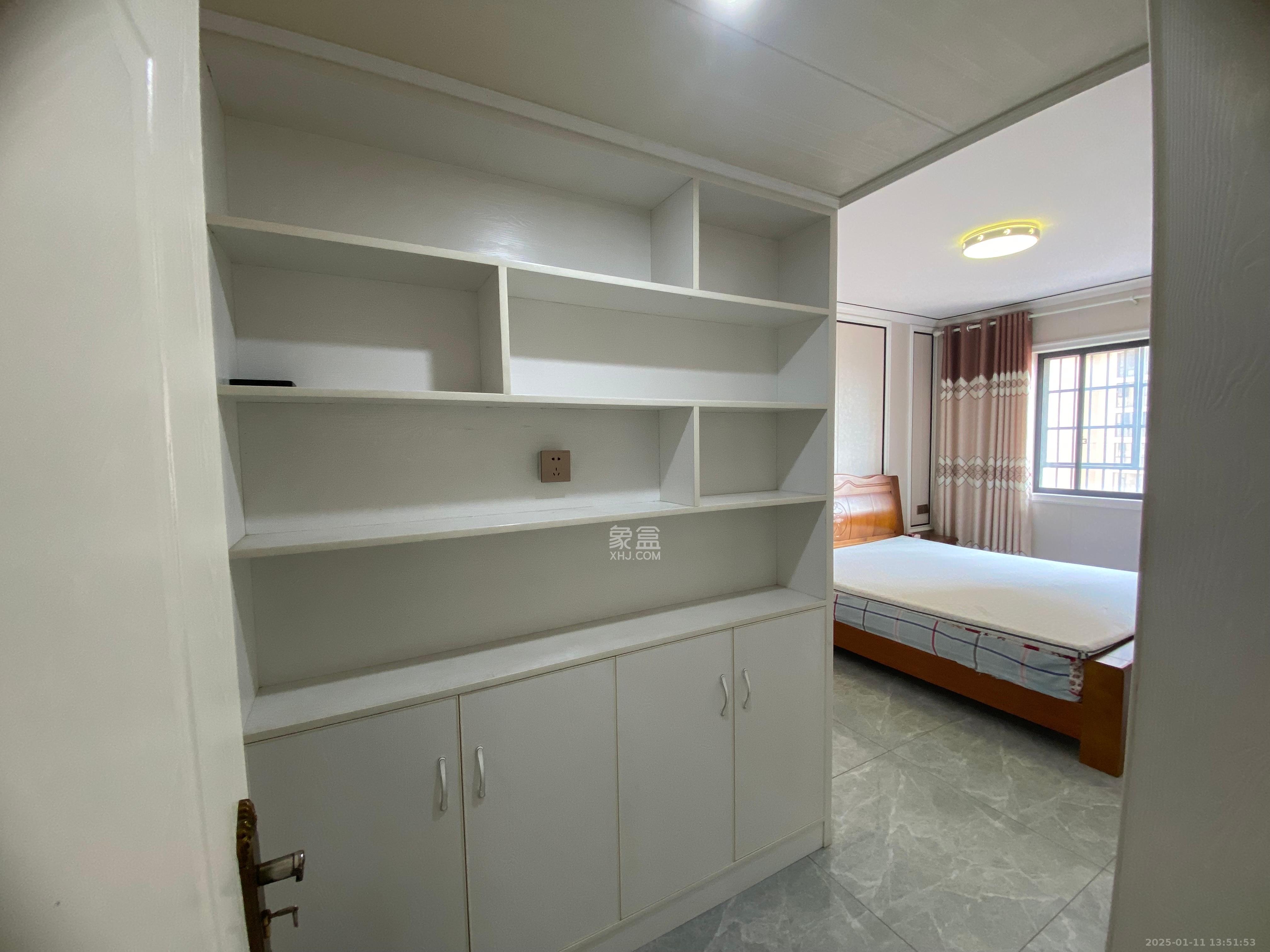 洋湖春园 3室1厅2卫 2300.0元/月 洋湖春园 3室1厅2卫 2300.0元/月室内图