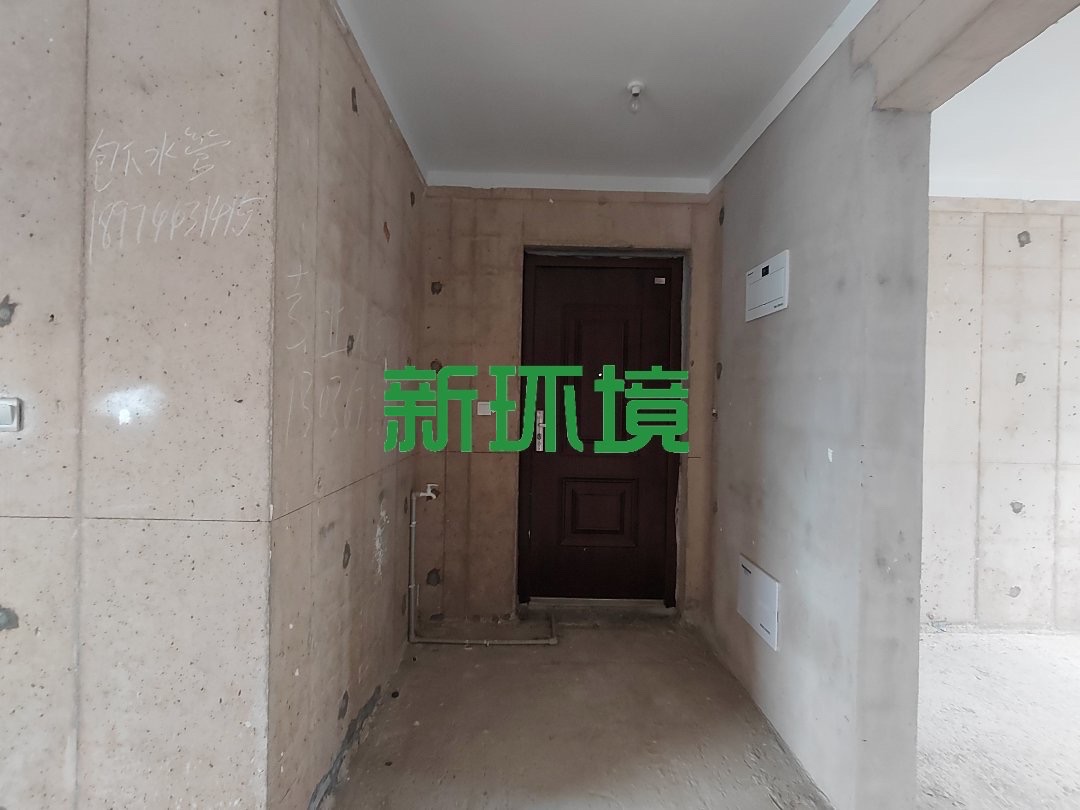 荣盛花语书院  4室2厅2卫   80.80万其他