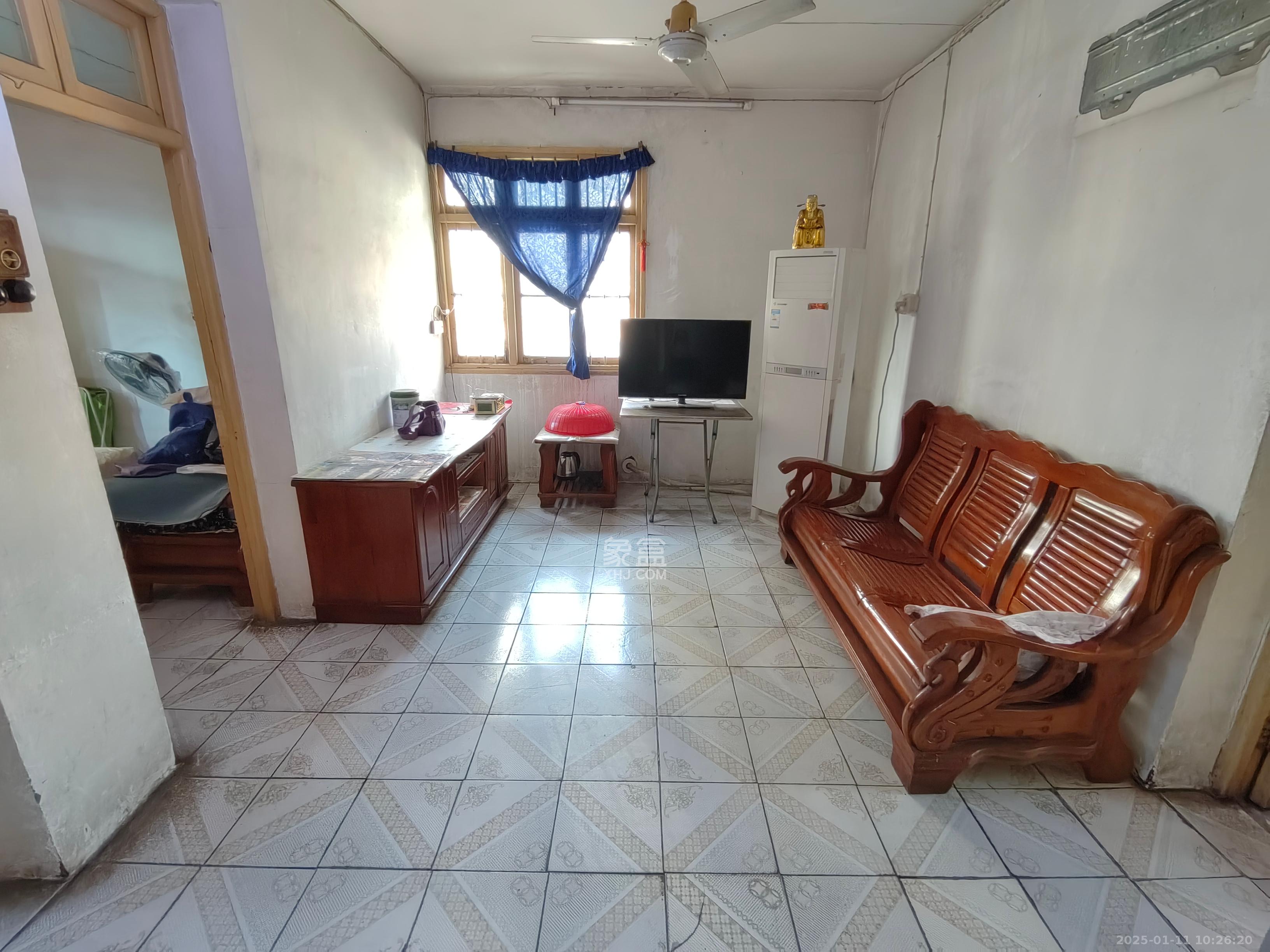 水泵厂宿舍  2室1厅1卫    1000.0元/月 水泵厂宿舍  2室1厅1卫    1000.0元/月