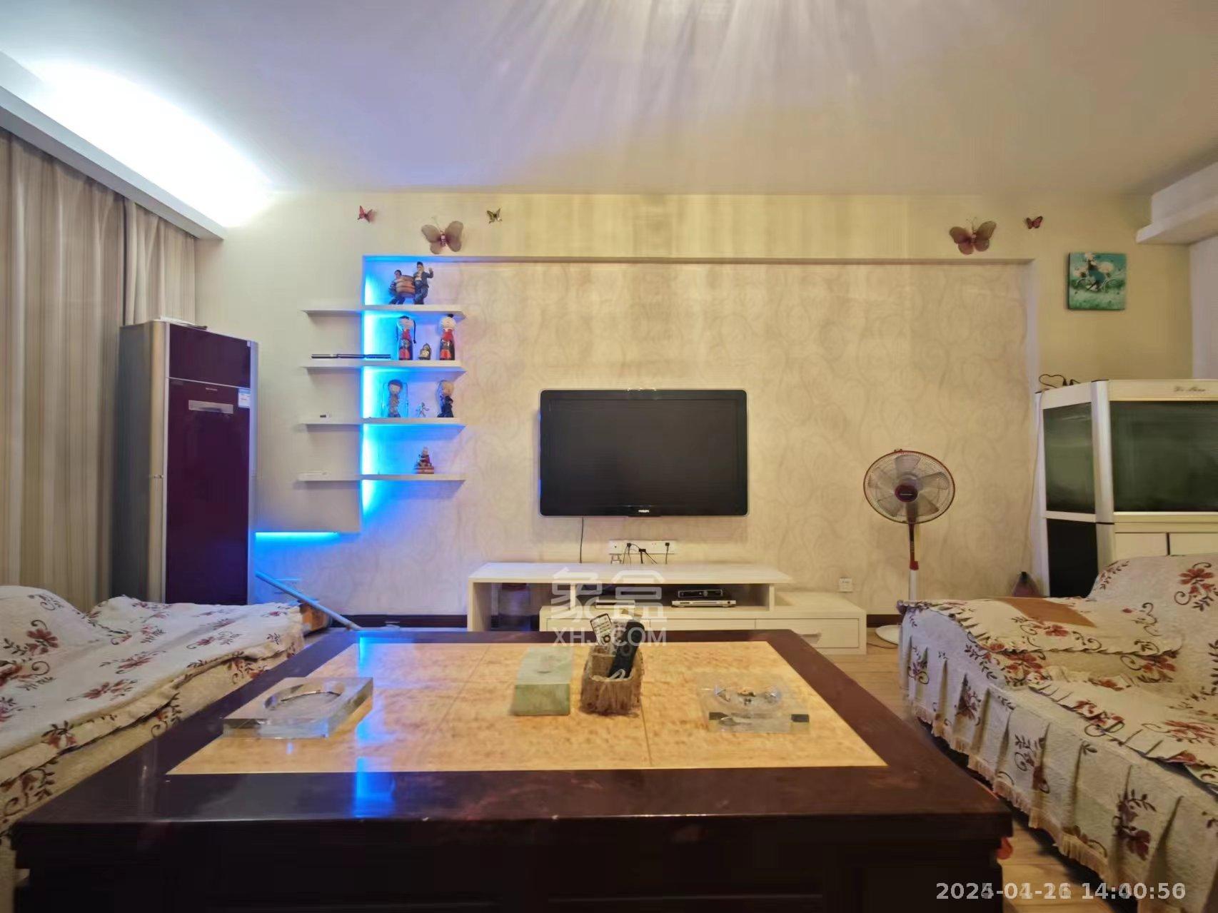 家园小区 4室2厅2卫 1600.0元/月 家园小区 4室2厅2卫 1600.0元/月室内图