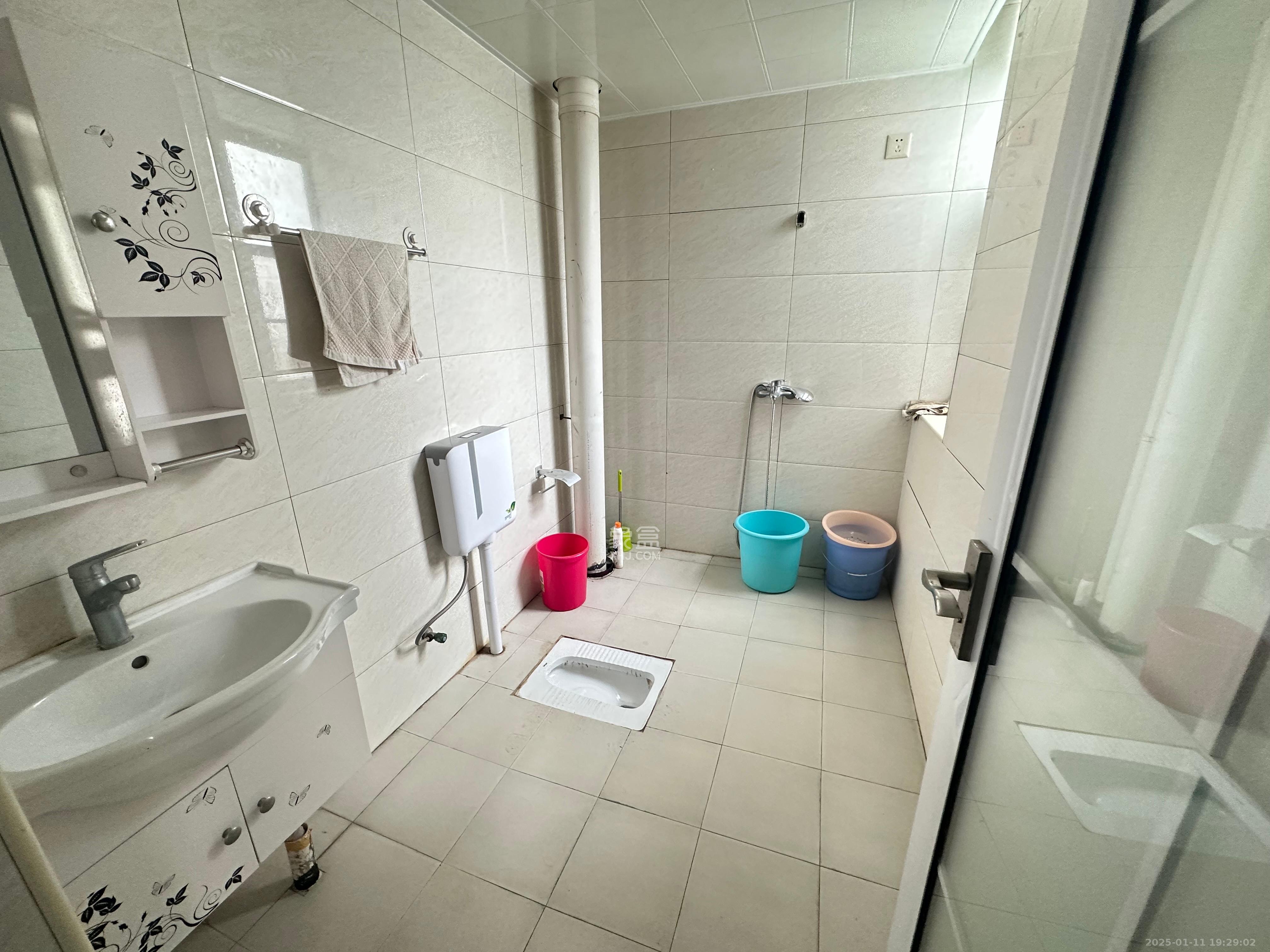 颐和佳园 5室2厅2卫 4800.0元/月 颐和佳园 5室2厅2卫 4800.0元/月室内图