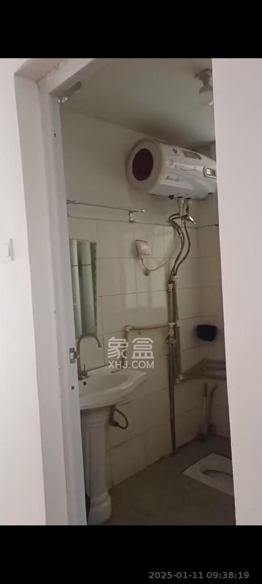 和美星城  1室2厅1卫    1500.0元/月 和美星城  1室2厅1卫    1500.0元/月室内图