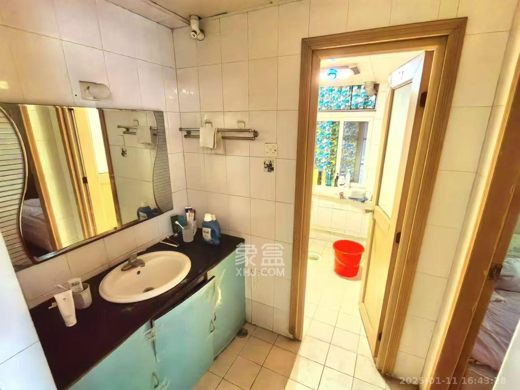 海利宿舍 1室2厅1卫 3100.0元/月 海利宿舍 1室2厅1卫 3100.0元/月室内图