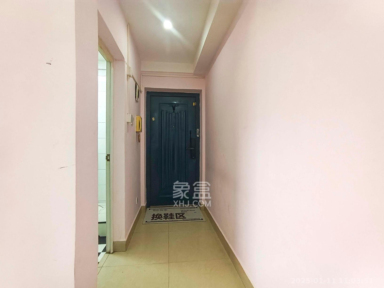 鸿盛大厦 1室1厅1卫 2400.0元/月 鸿盛大厦 1室1厅1卫 2400.0元/月室内图