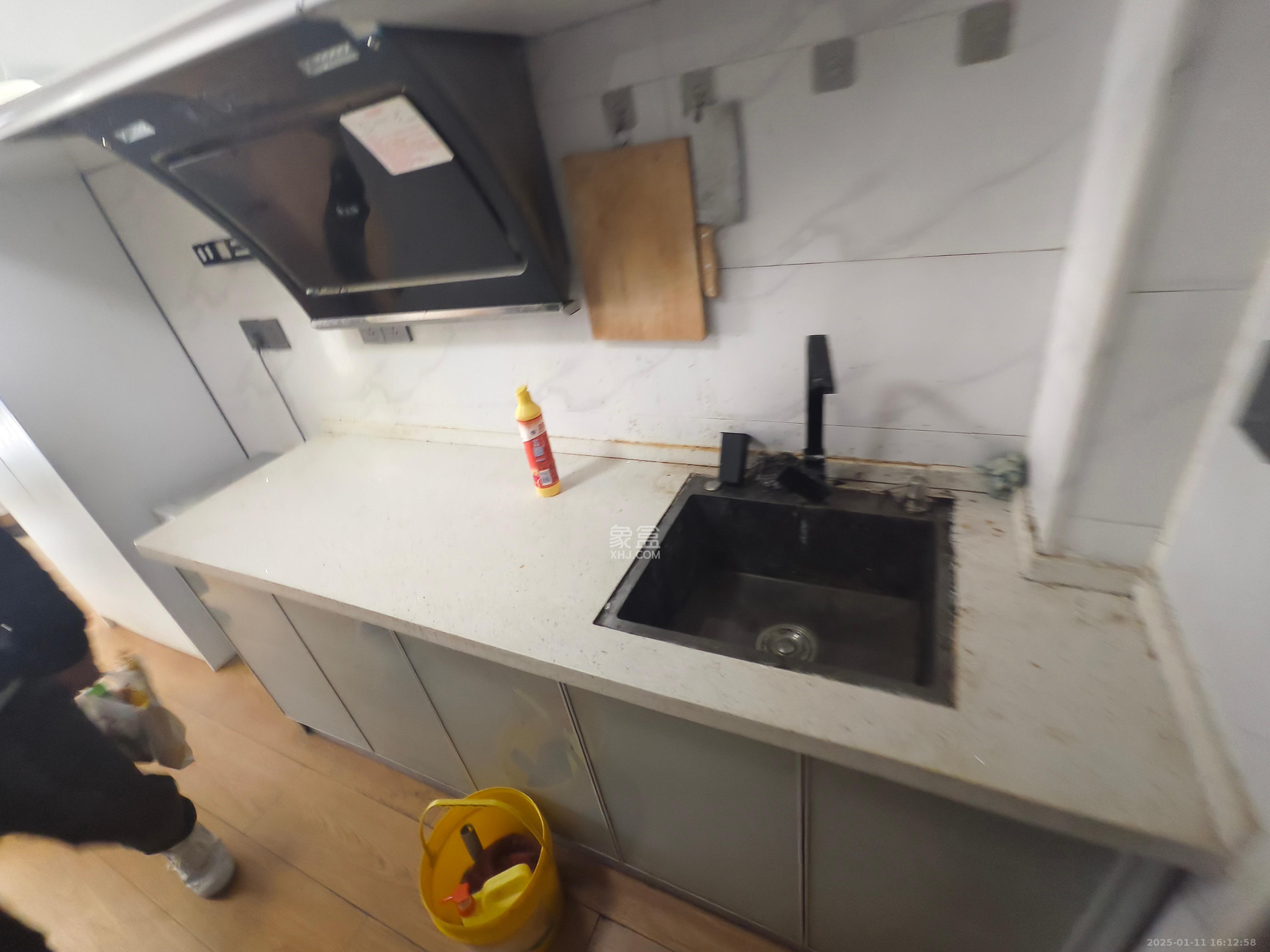 龙湖湘江星座(祺鑫星座公寓) 1室1厅1卫 1300.0元/月 龙湖湘江星座(祺鑫星座公寓) 1室1厅1卫 1300.0元/月室内图