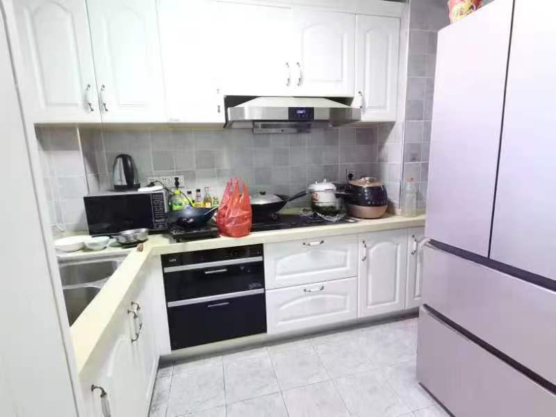 恒隆国际 3室2厅2卫 2400.0元/月 恒隆国际 3室2厅2卫 2400.0元/月室内图